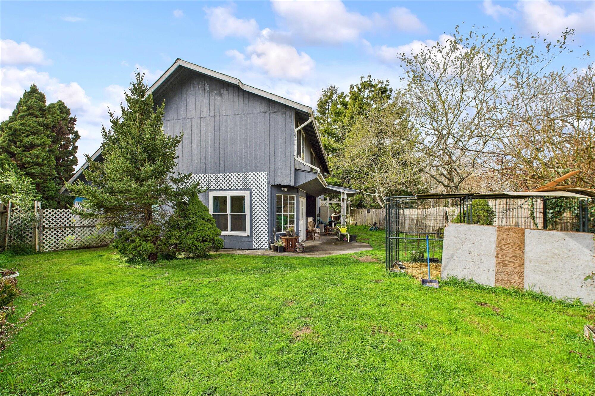 1727 Bluejay Court