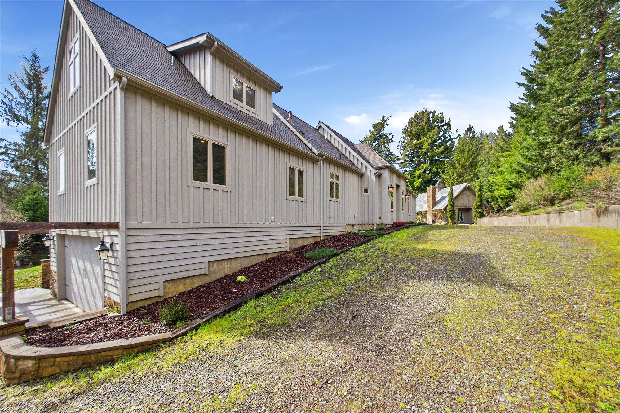 3200/3204 Buttermilk Lane