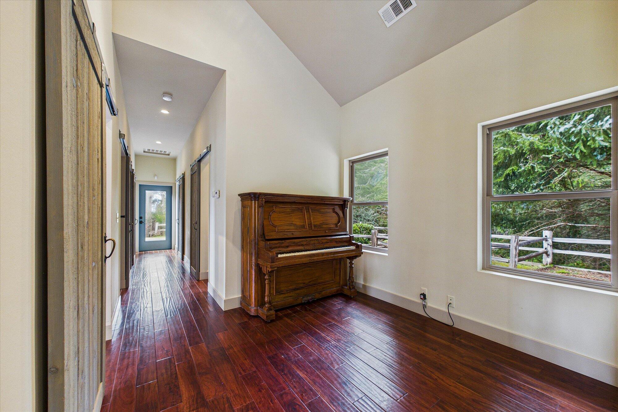 3200/3204 Buttermilk Lane