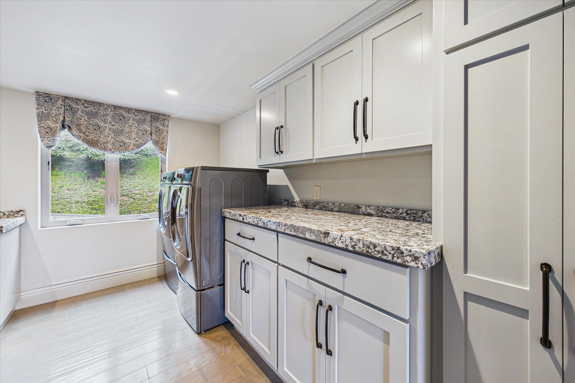 3200/3204 Buttermilk Lane