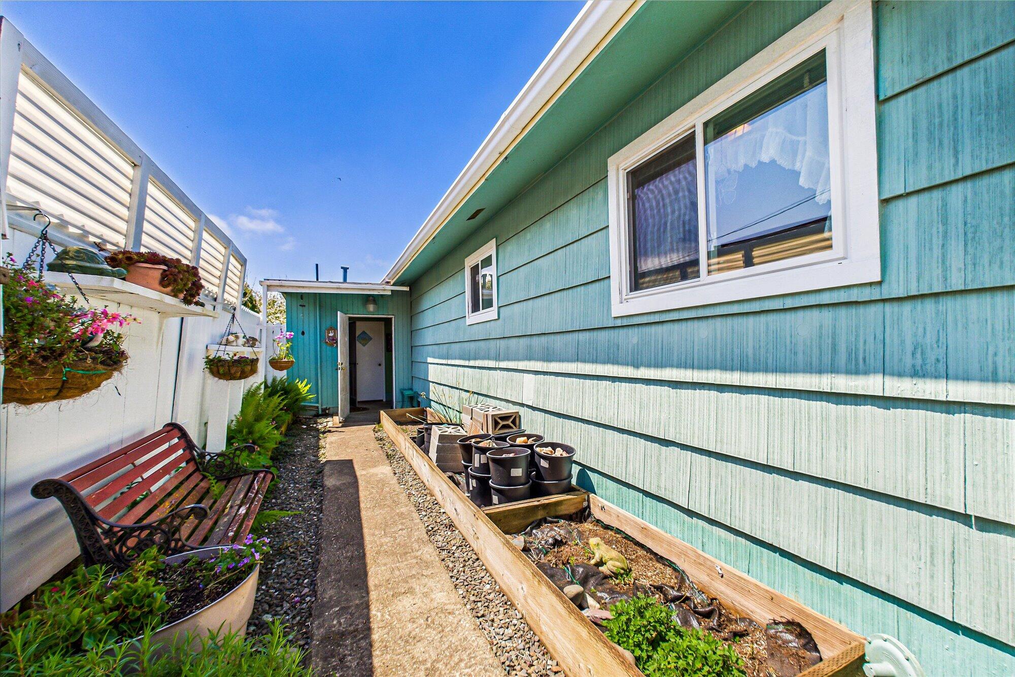 1686 Ronald Avenue