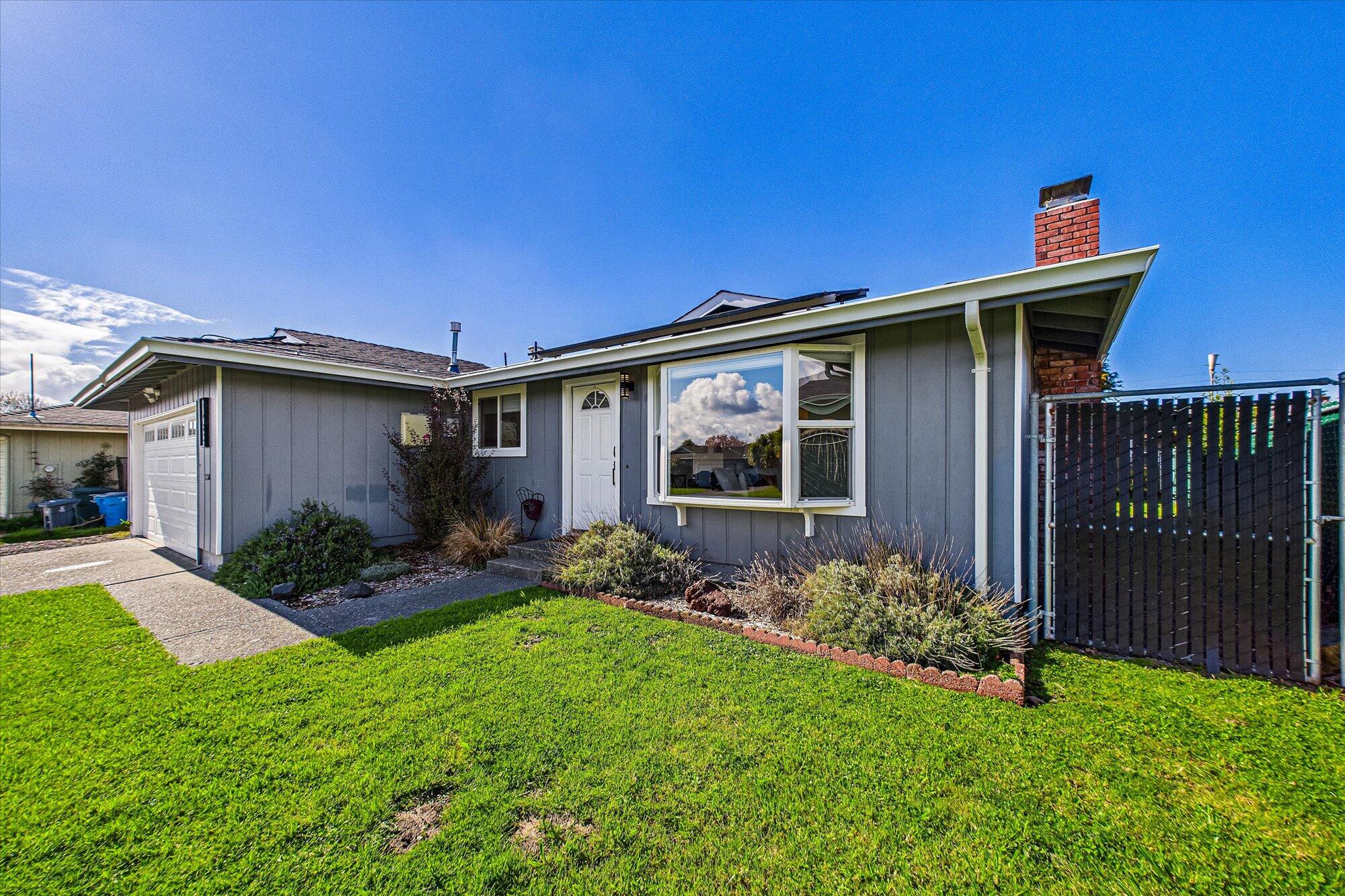 1983 Ernest Way