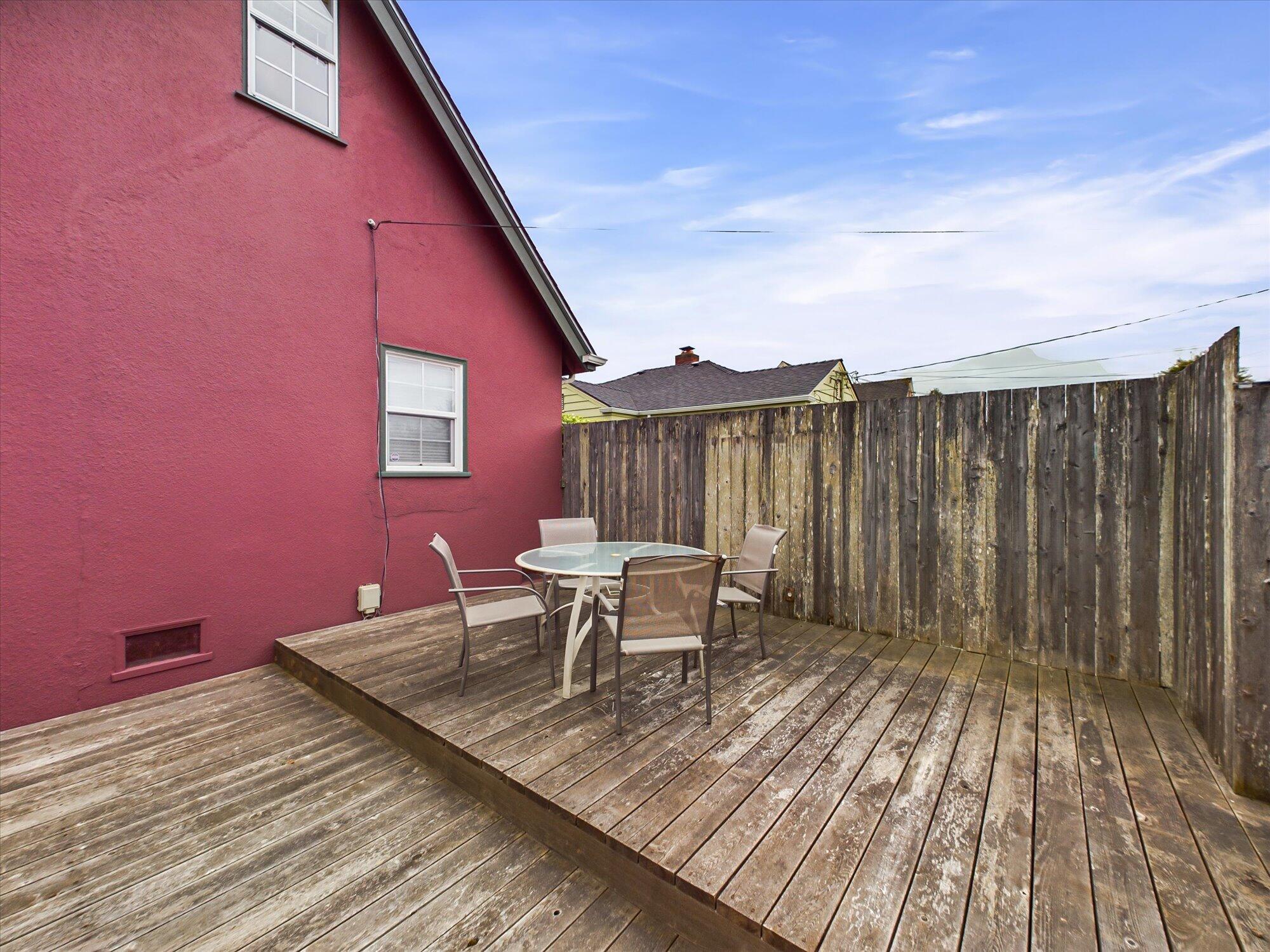 2438 G Street
