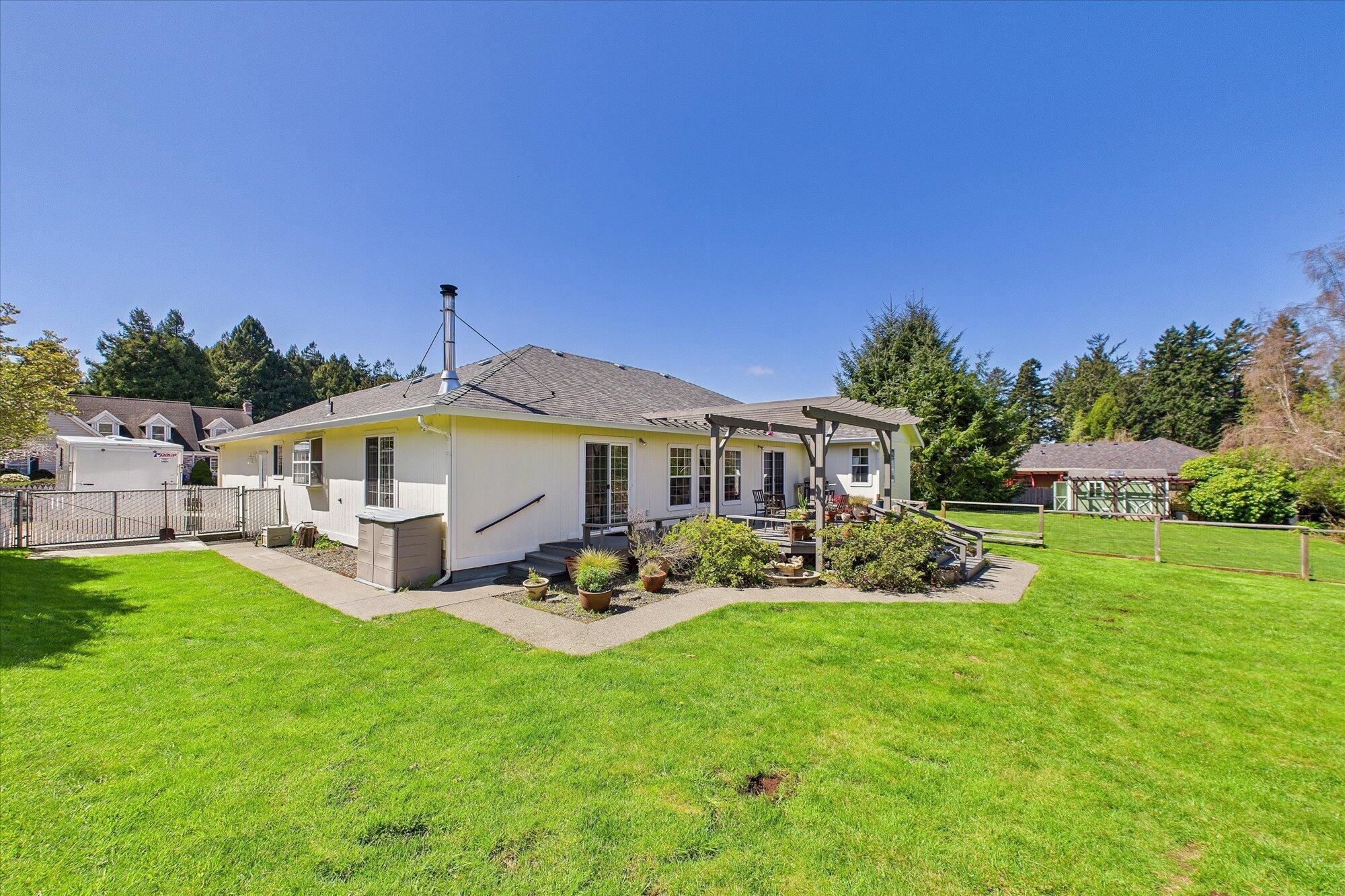 1275 Creek Court, McKinleyville