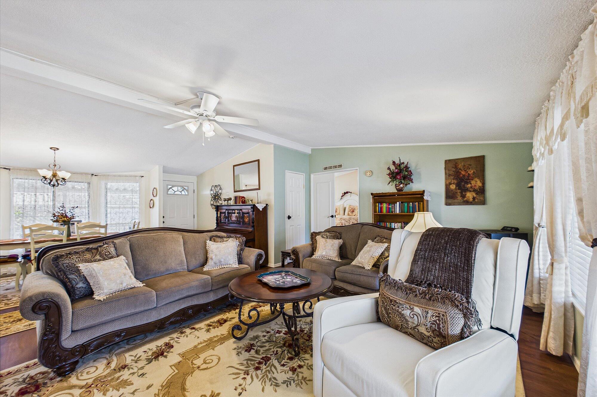 133 Castle Court 133
