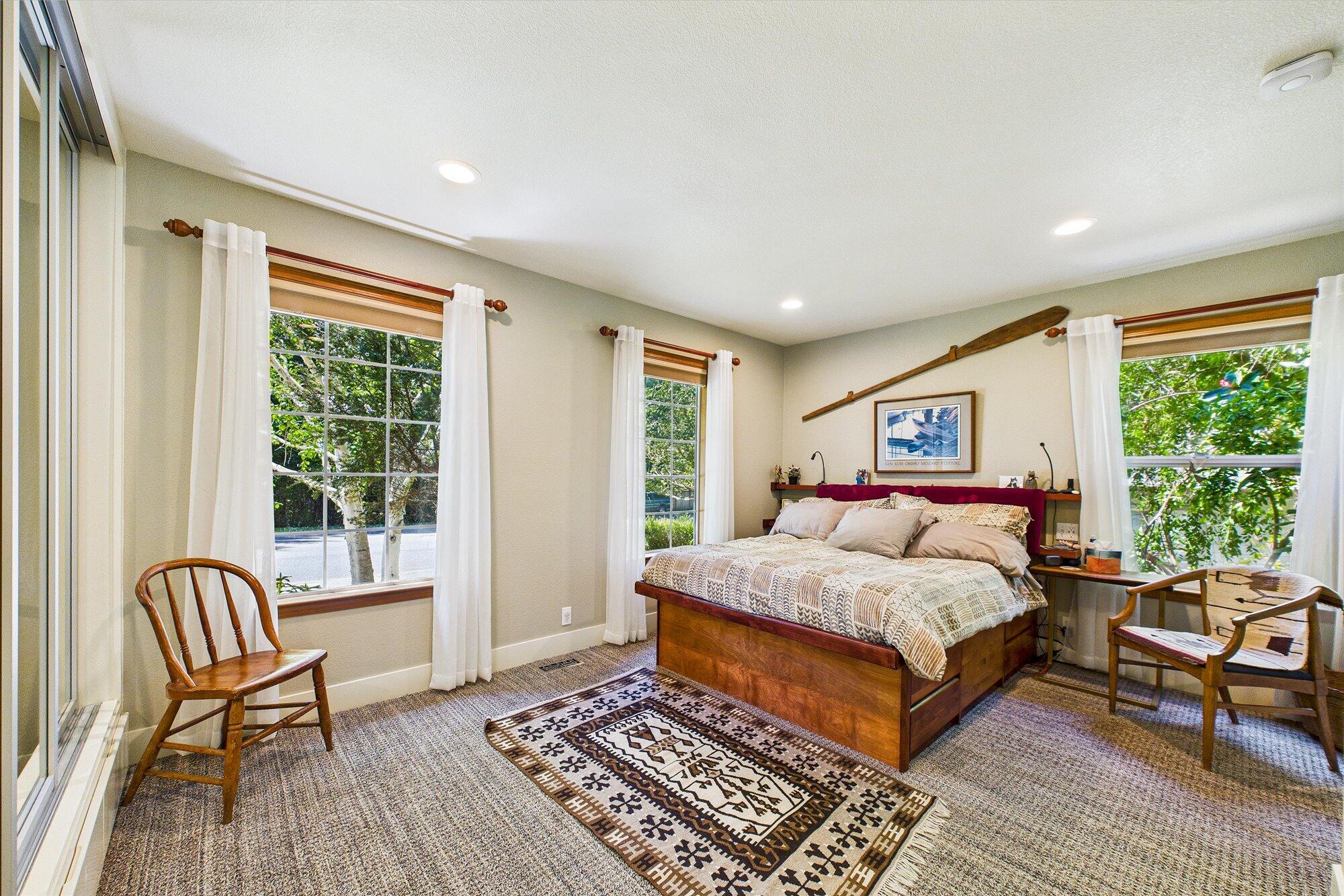 1002 Diamond Drive