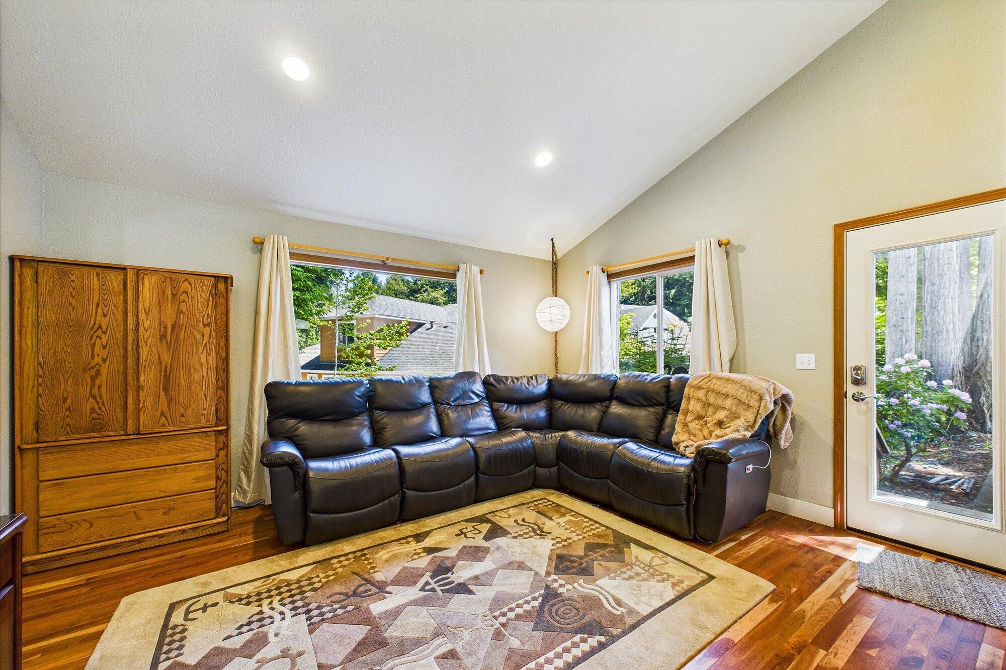 1002 Diamond Drive