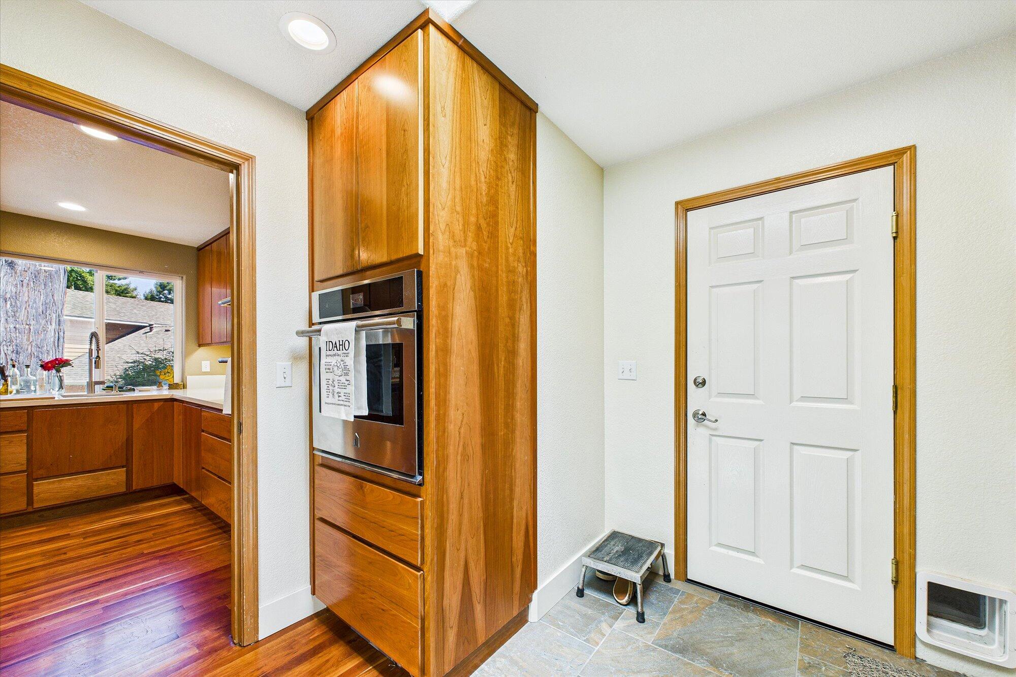 1002 Diamond Drive