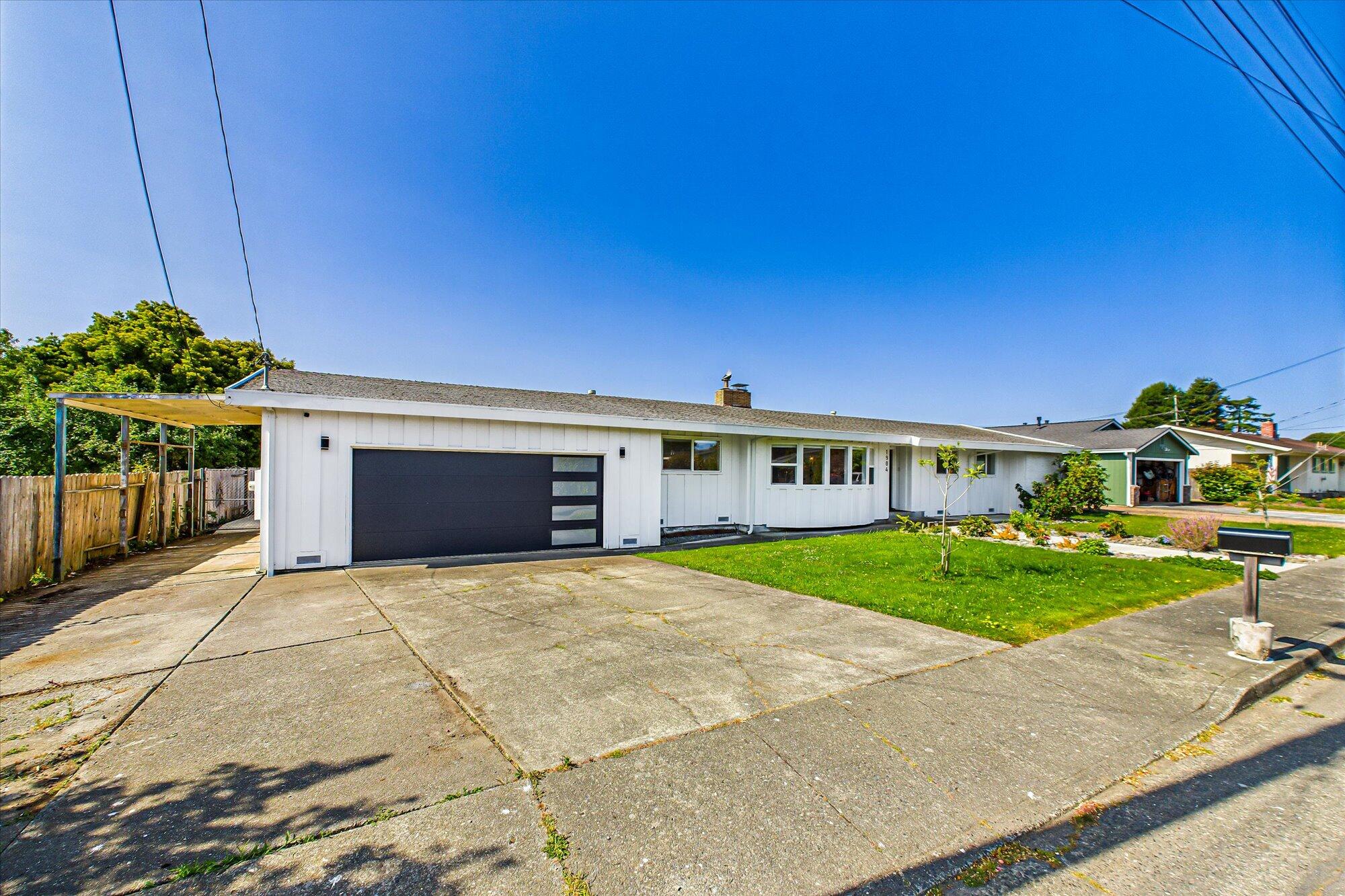 1904 Pickett Road, McKinleyville