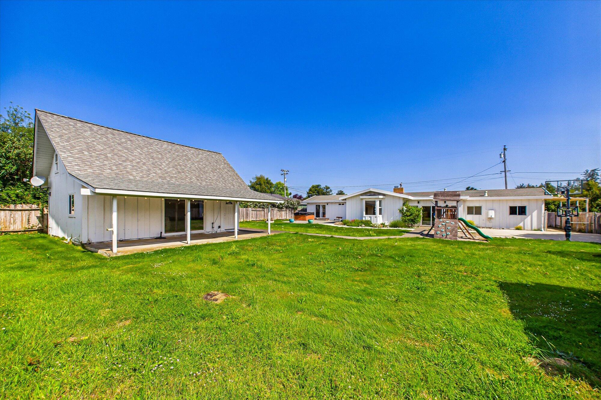 1904 Pickett Road, McKinleyville