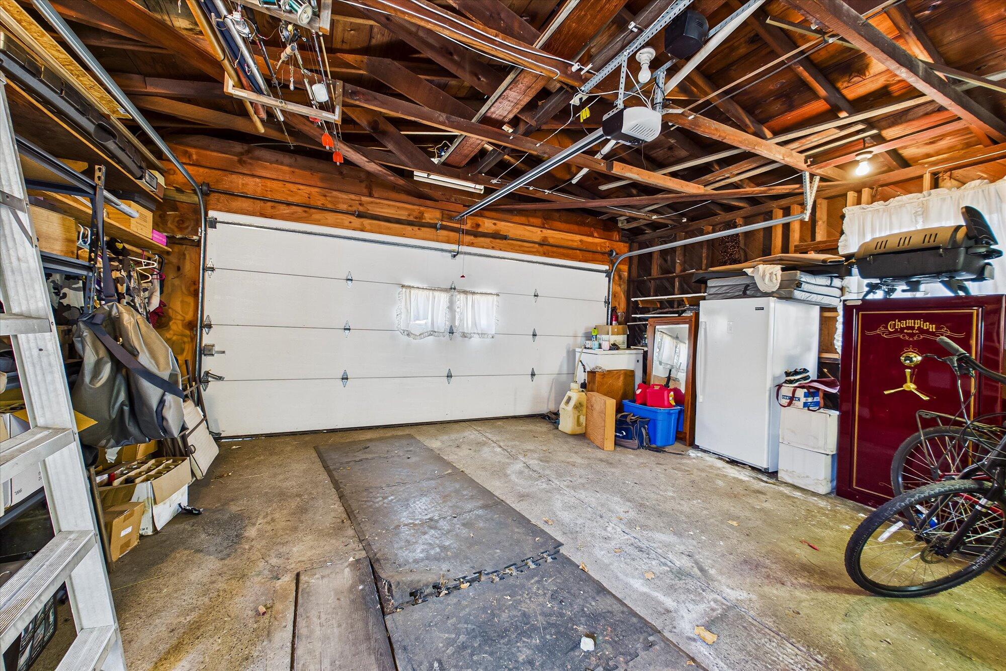 2633 G Street