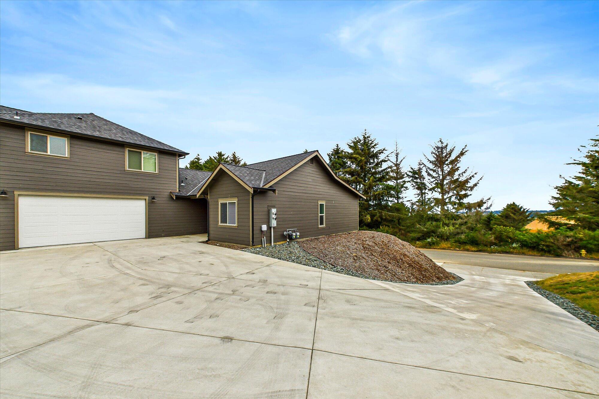 28 + 30 Blue Spruce Drive