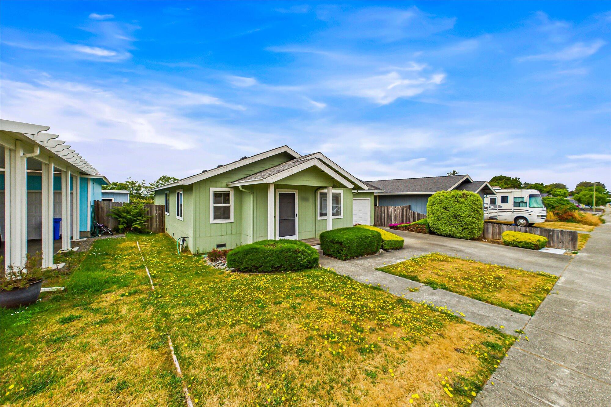 2070 Thiel Avenue, McKinleyville
