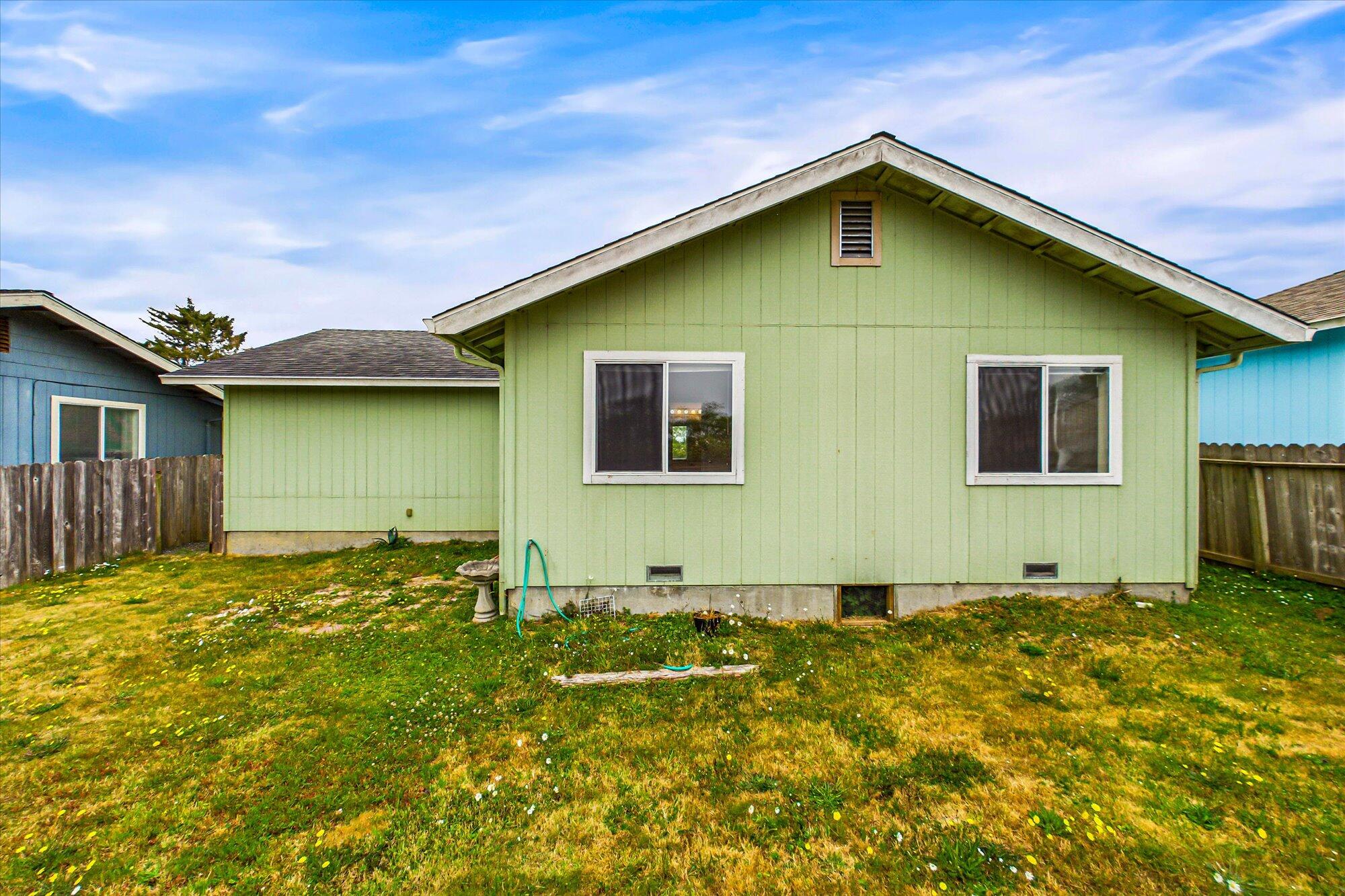 2070 Thiel Avenue, McKinleyville