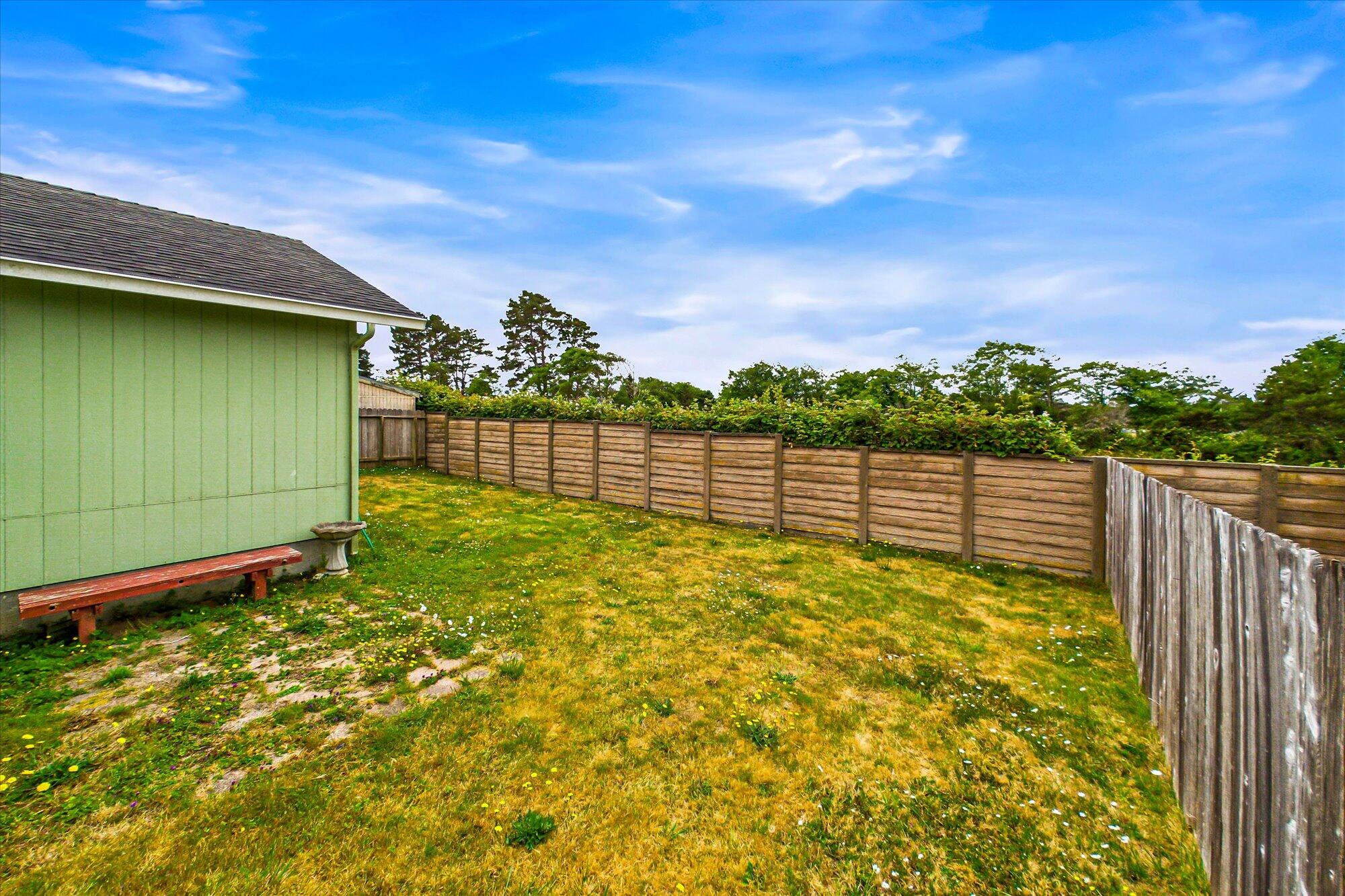2070 Thiel Avenue, McKinleyville