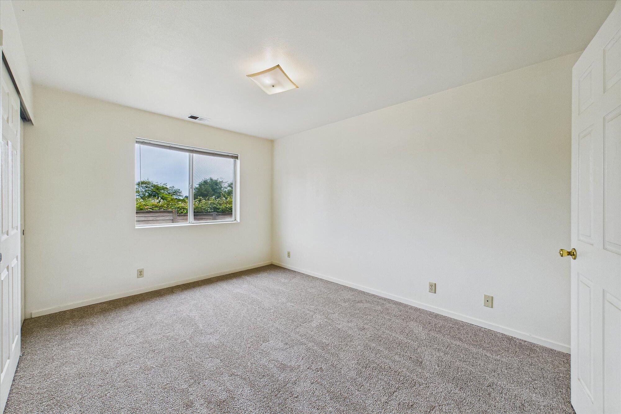 2070 Thiel Avenue, McKinleyville
