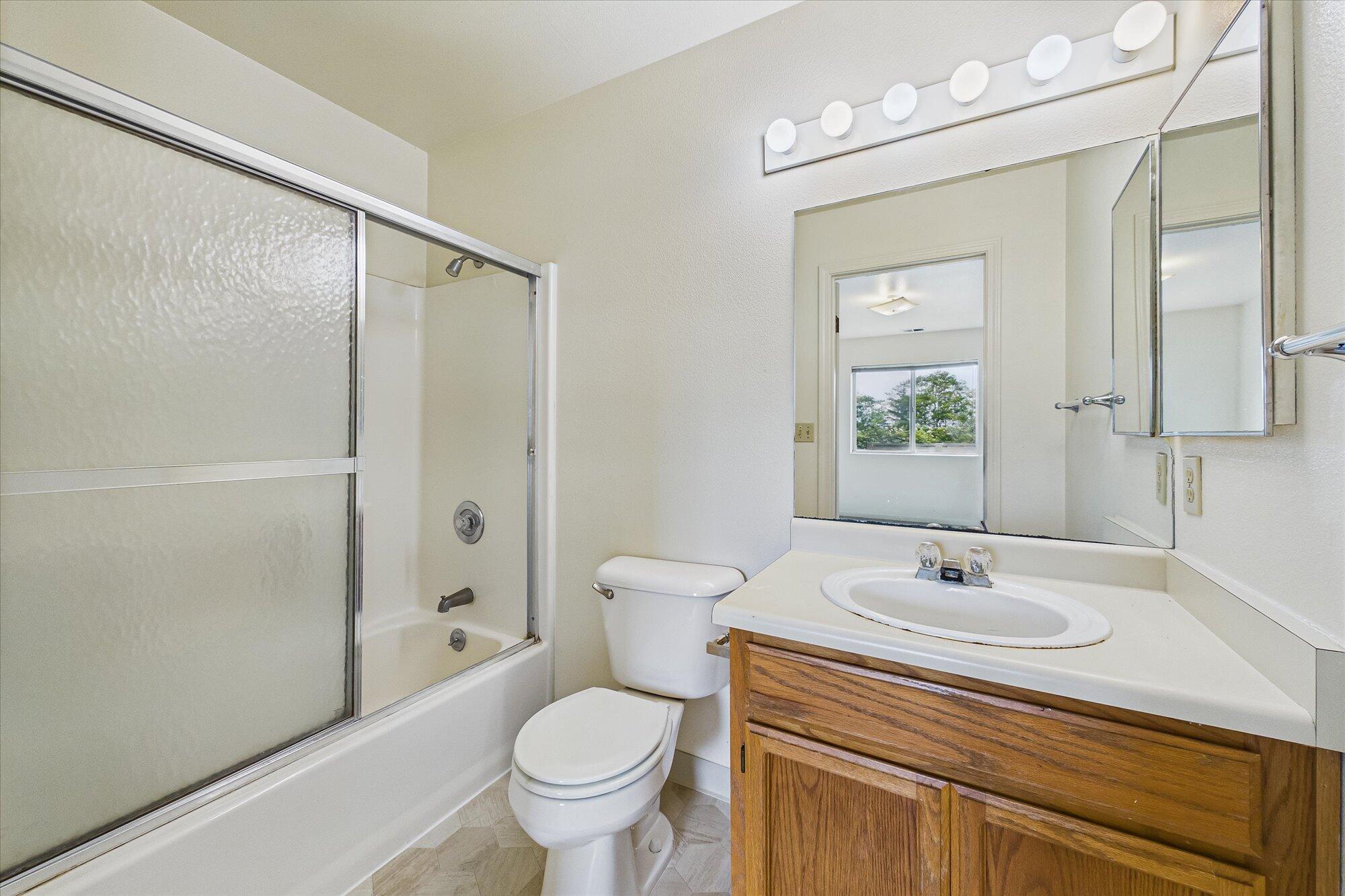 2070 Thiel Avenue, McKinleyville