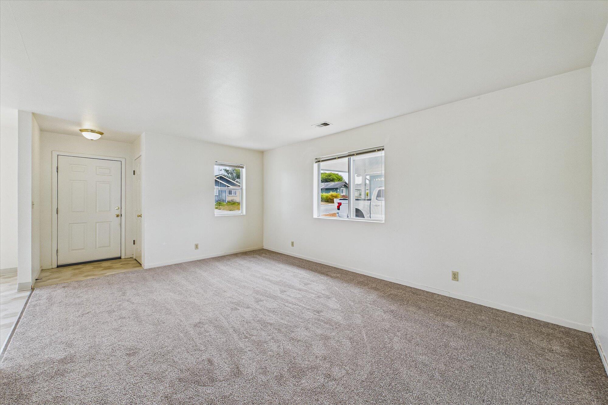 2070 Thiel Avenue, McKinleyville