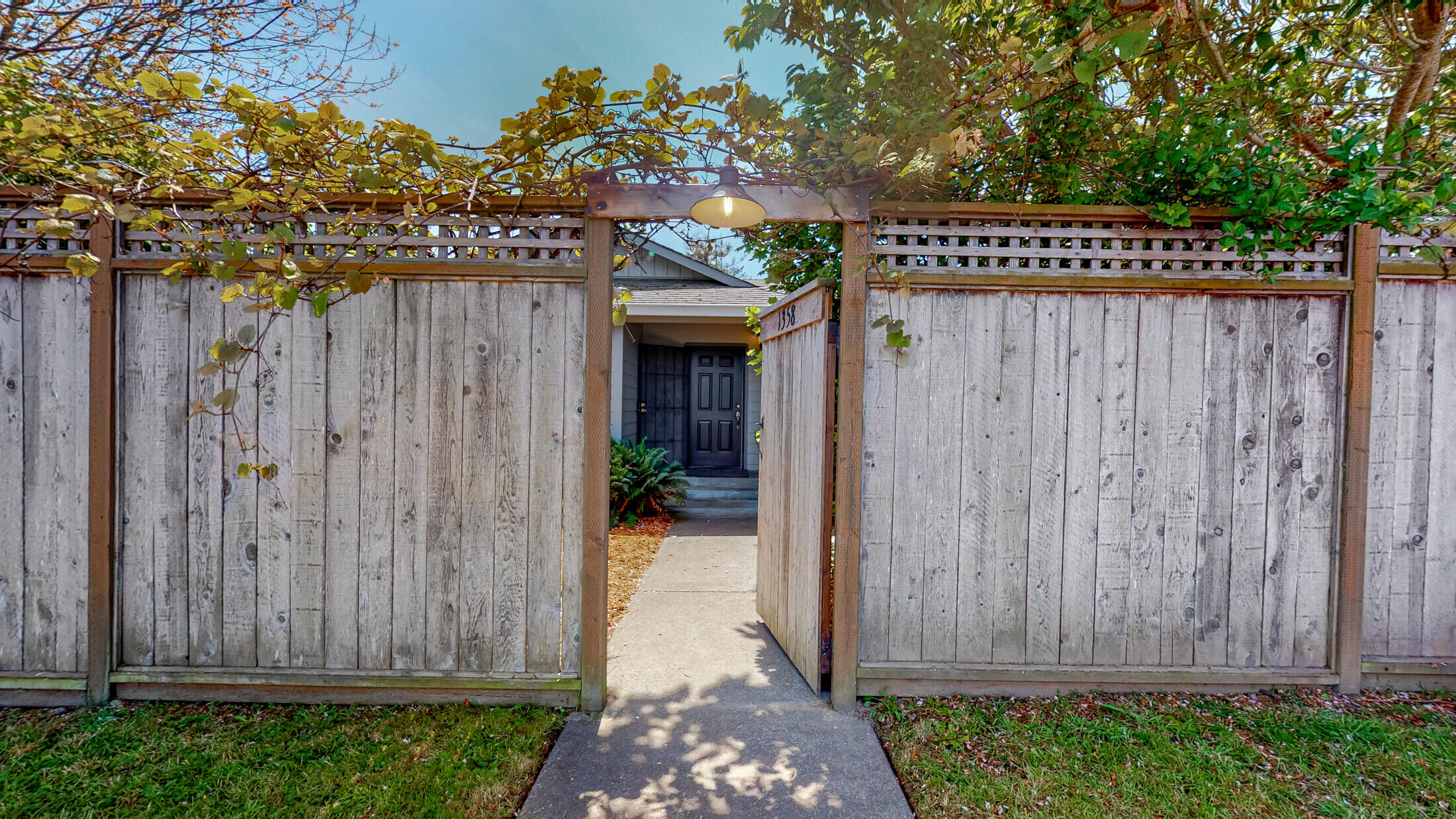 1358 School Road, McKinleyville