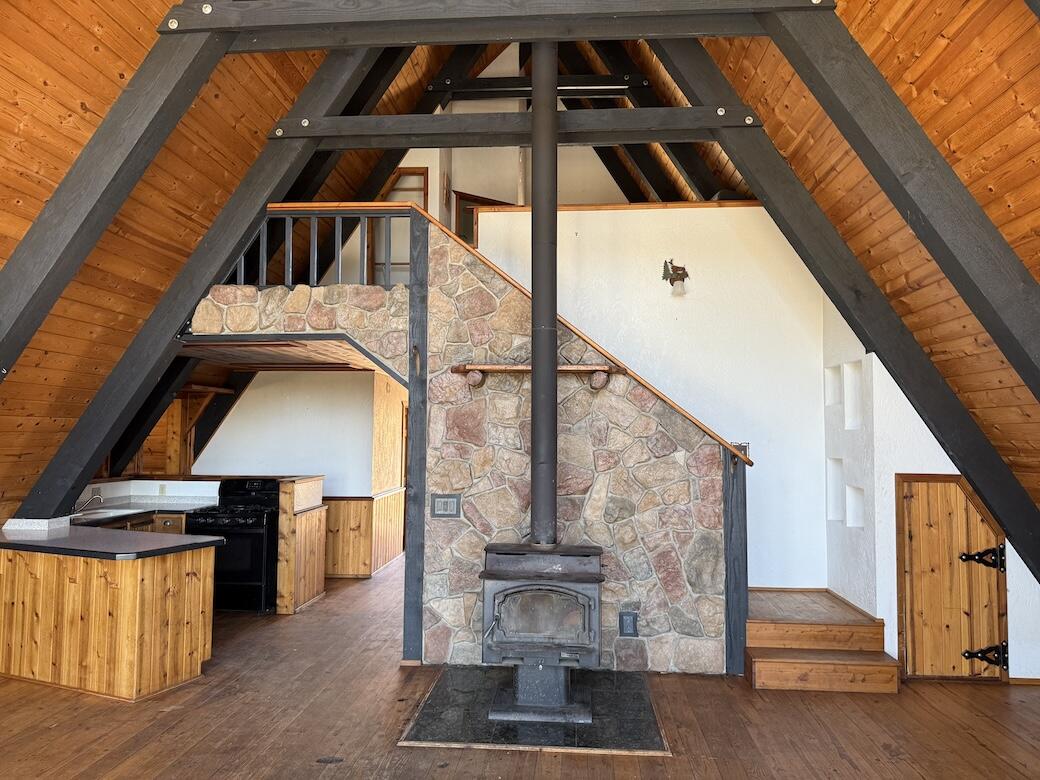 2556 Burr Valley Road