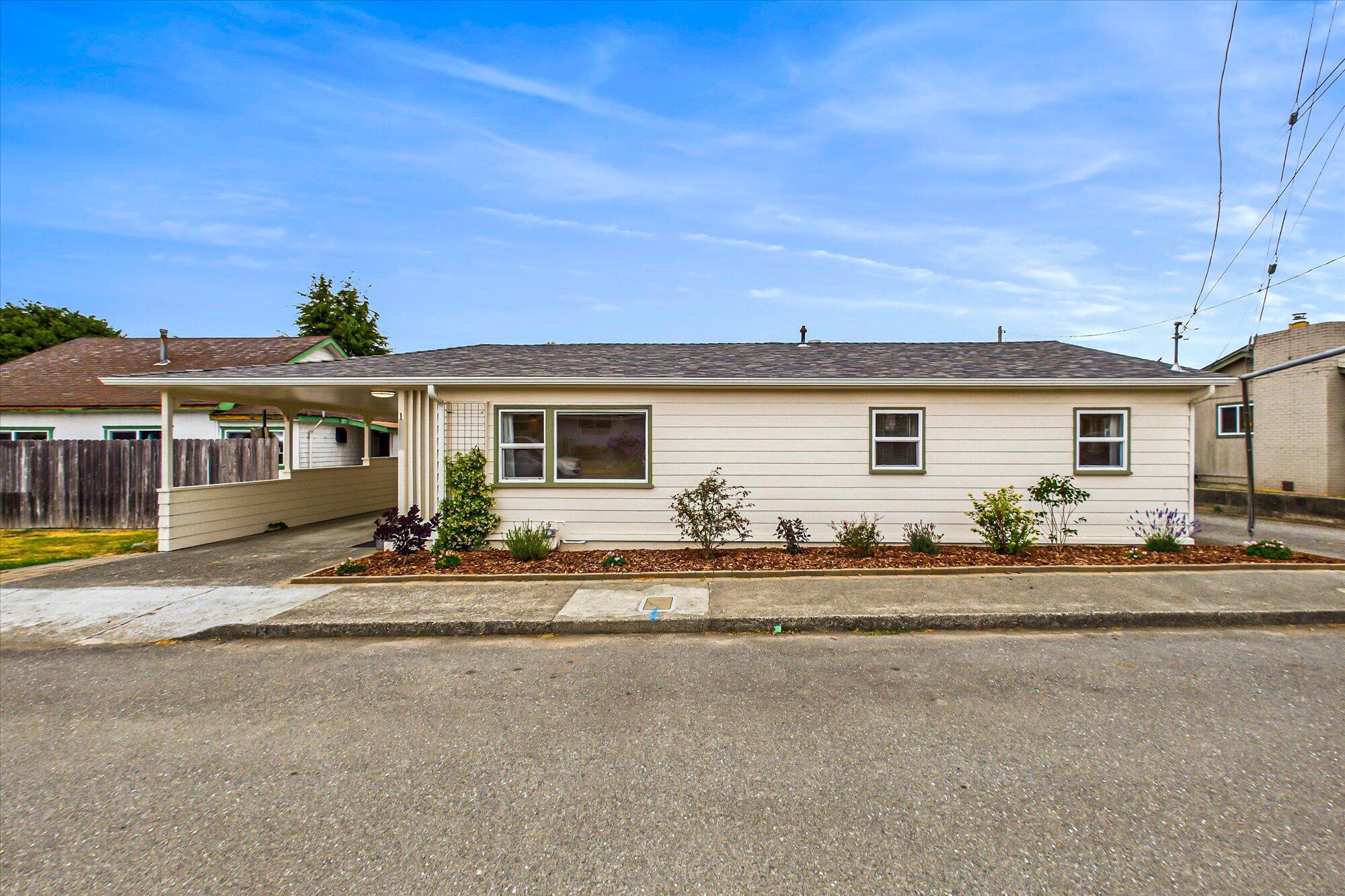 1384 Lincoln Avenue