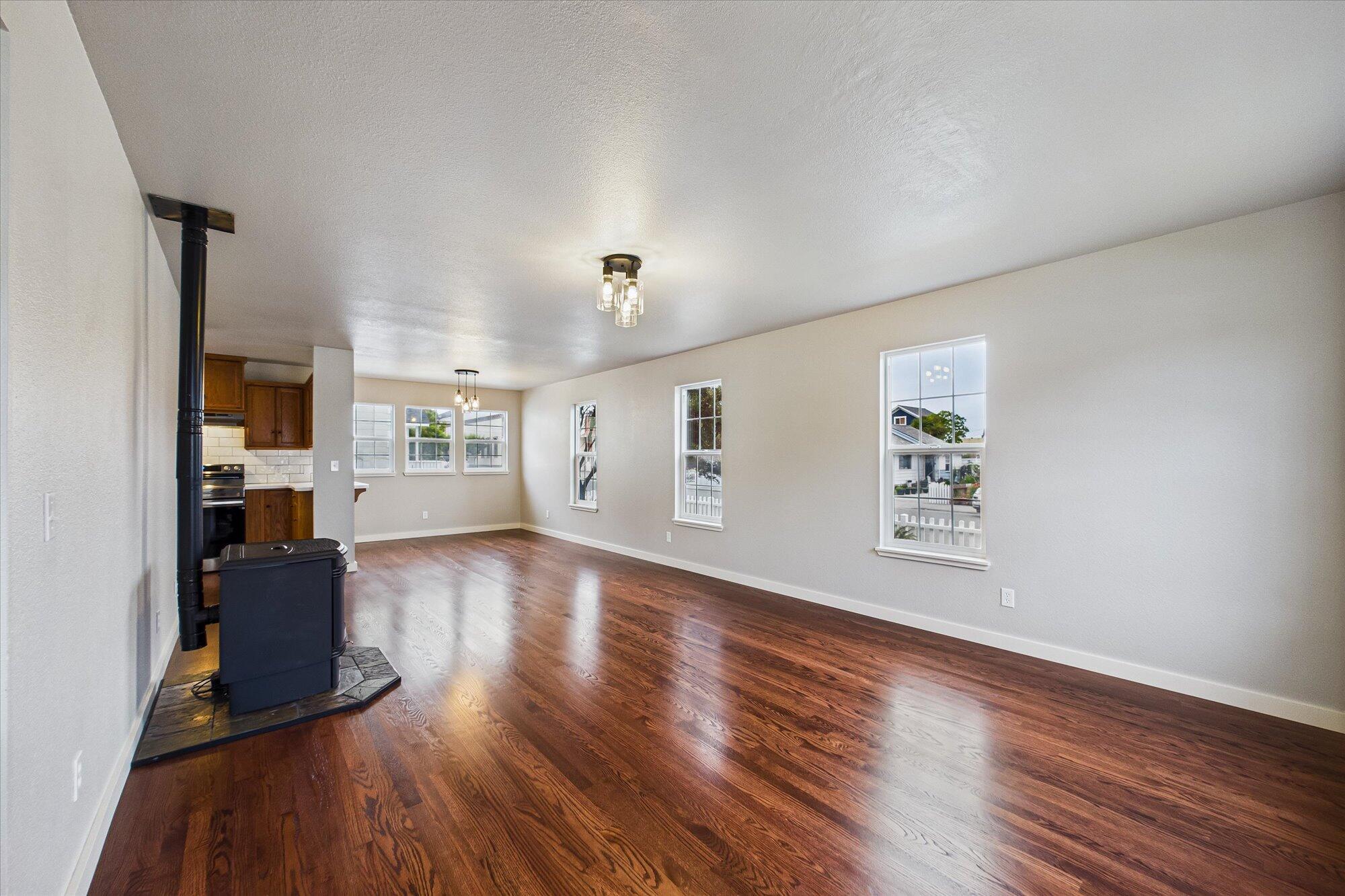 389 Berding Street