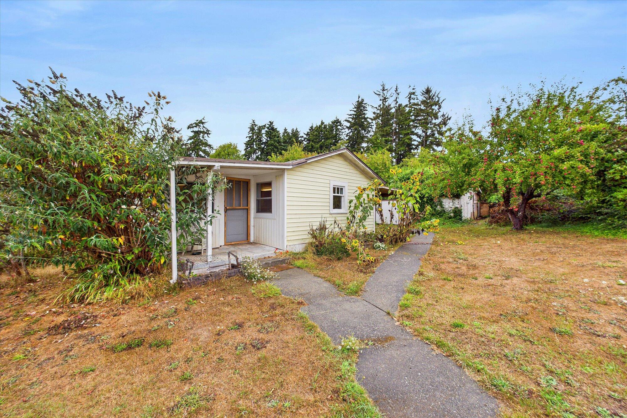 1893 B Avenue, McKinleyville