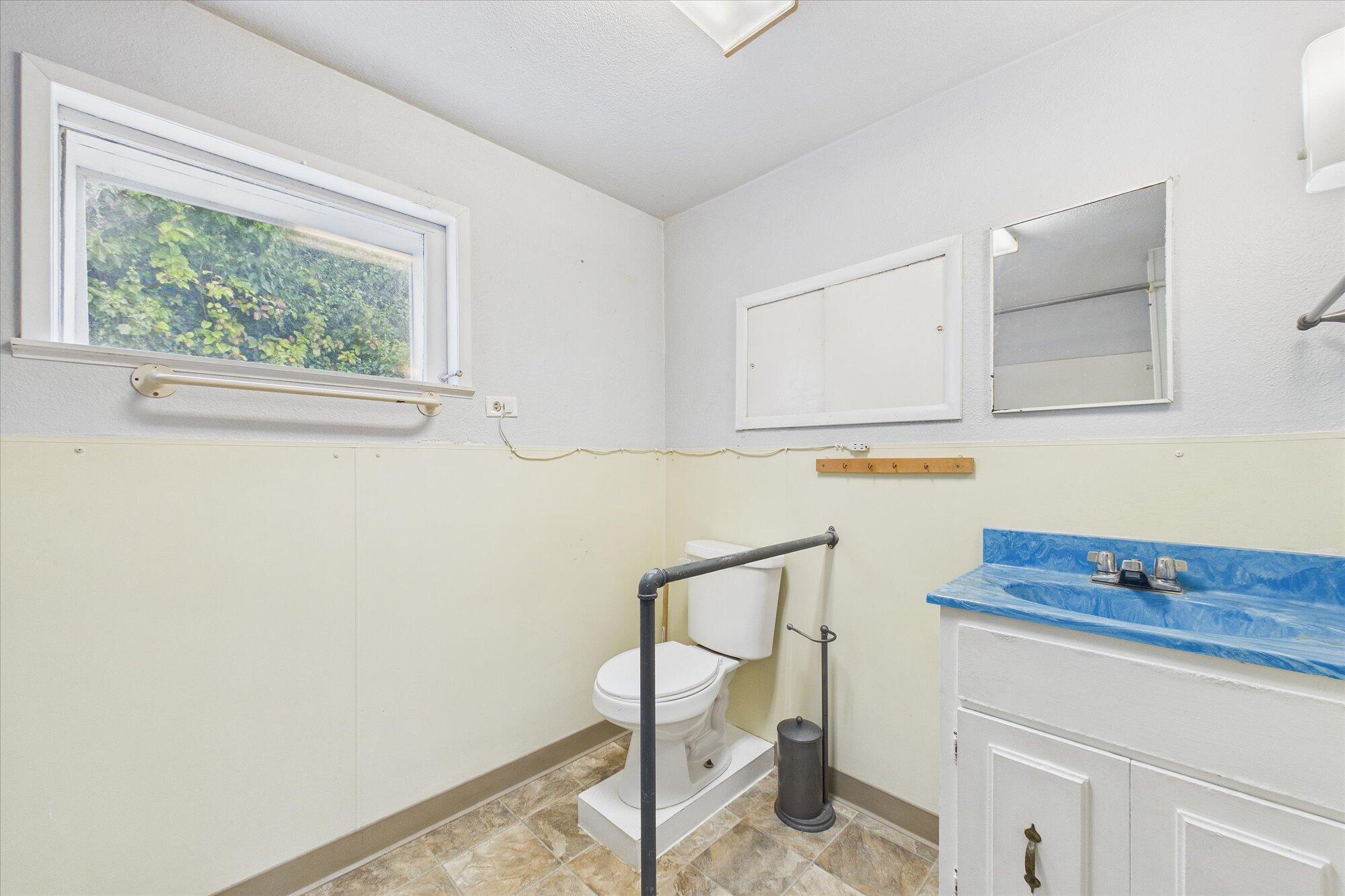1893 B Avenue, McKinleyville