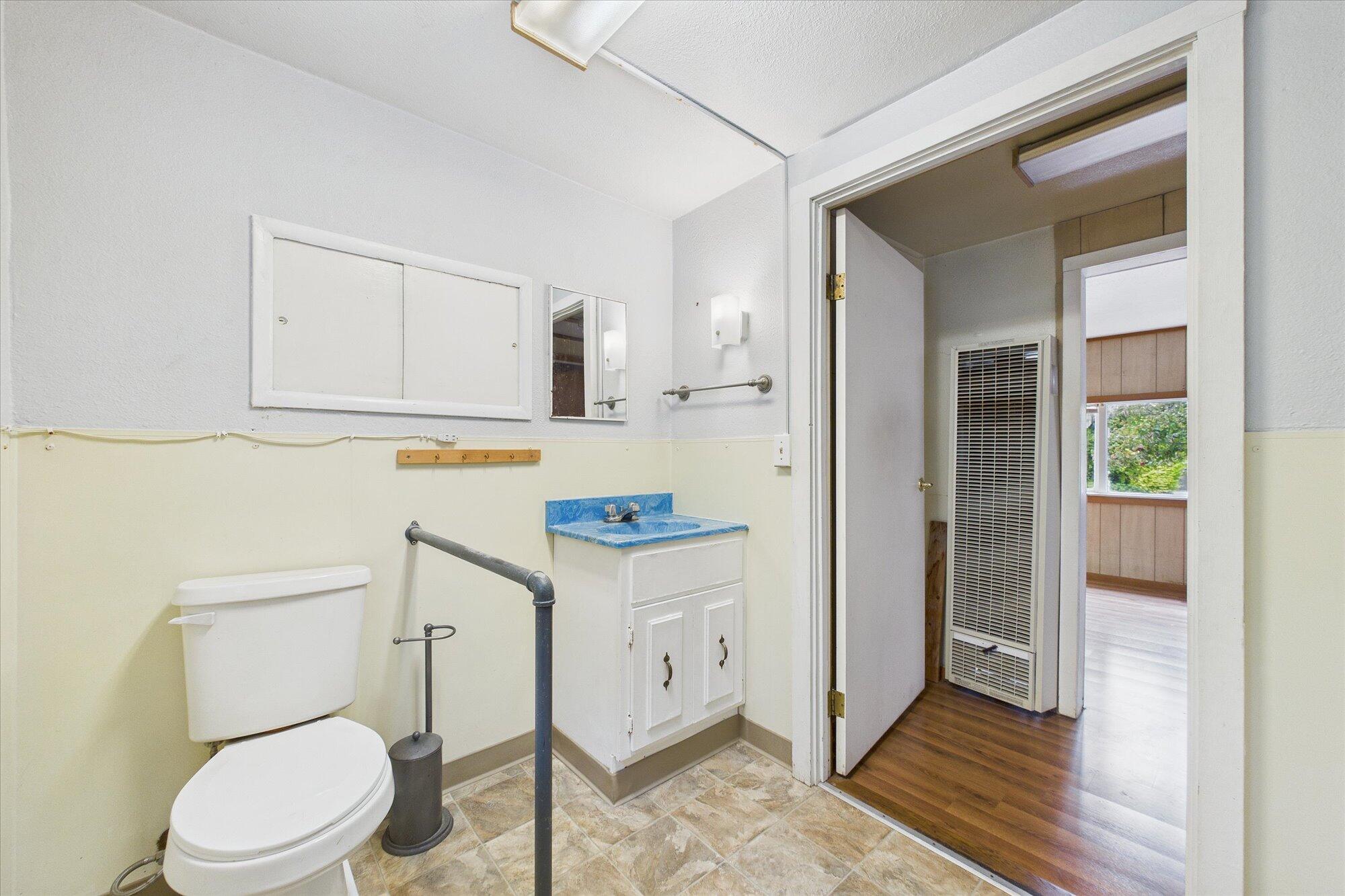 1893 B Avenue, McKinleyville