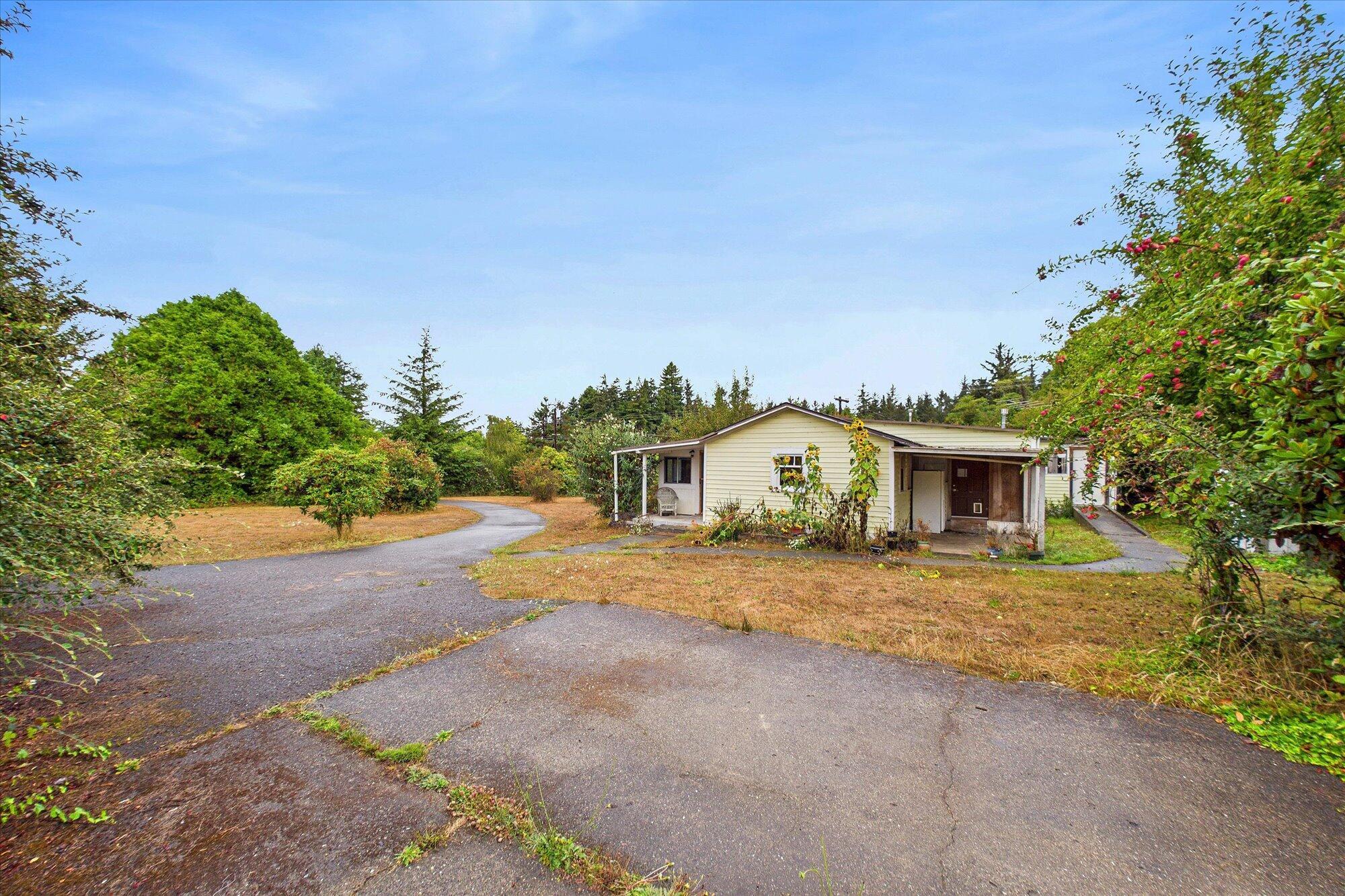1893 B Avenue, McKinleyville