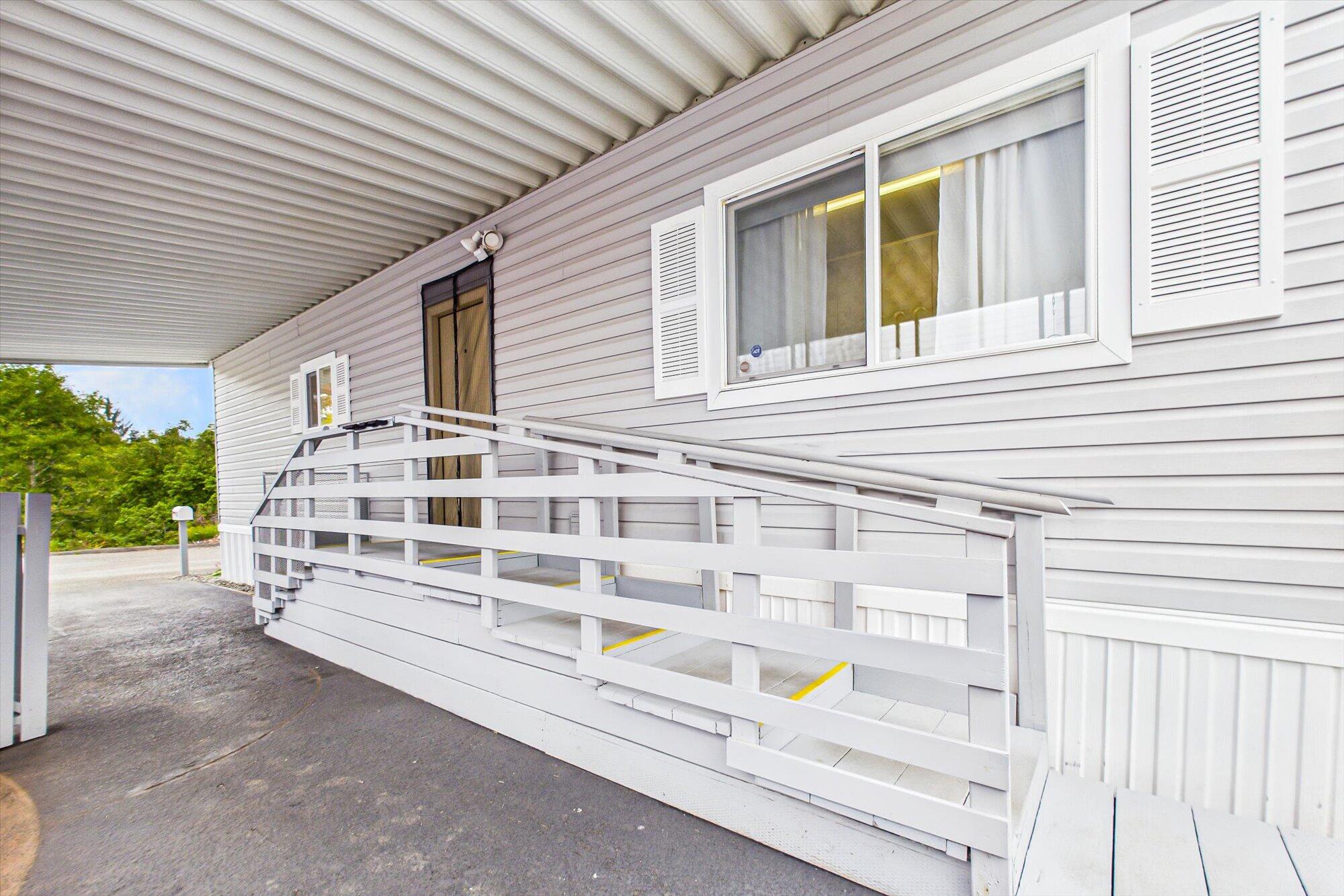 525 Herrick Avenue 33