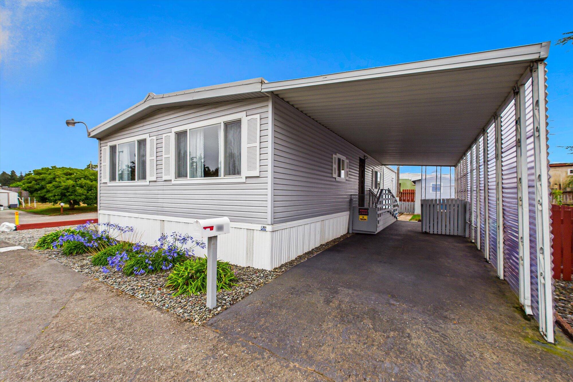 525 Herrick Avenue 33