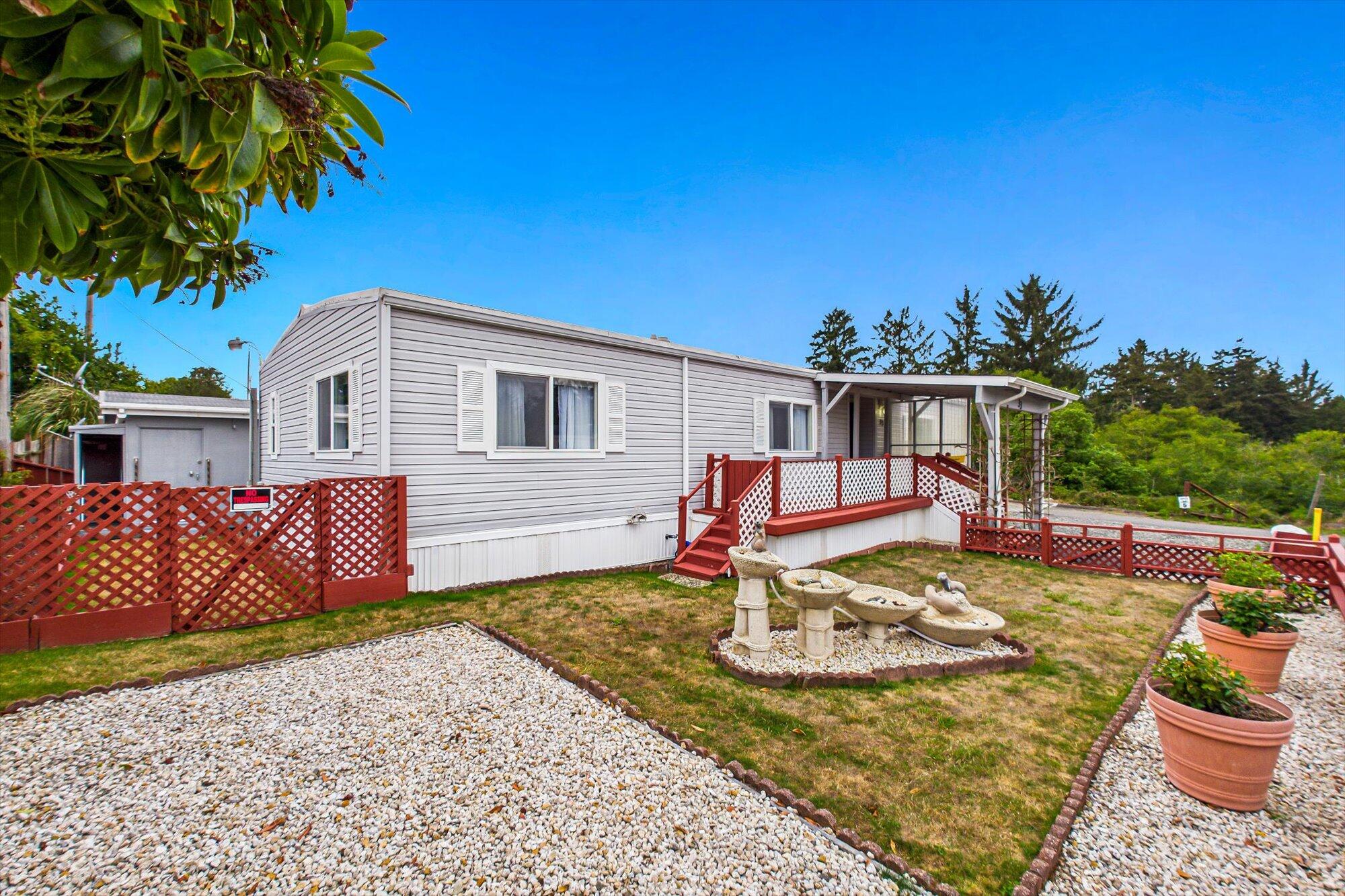 525 Herrick Avenue 33