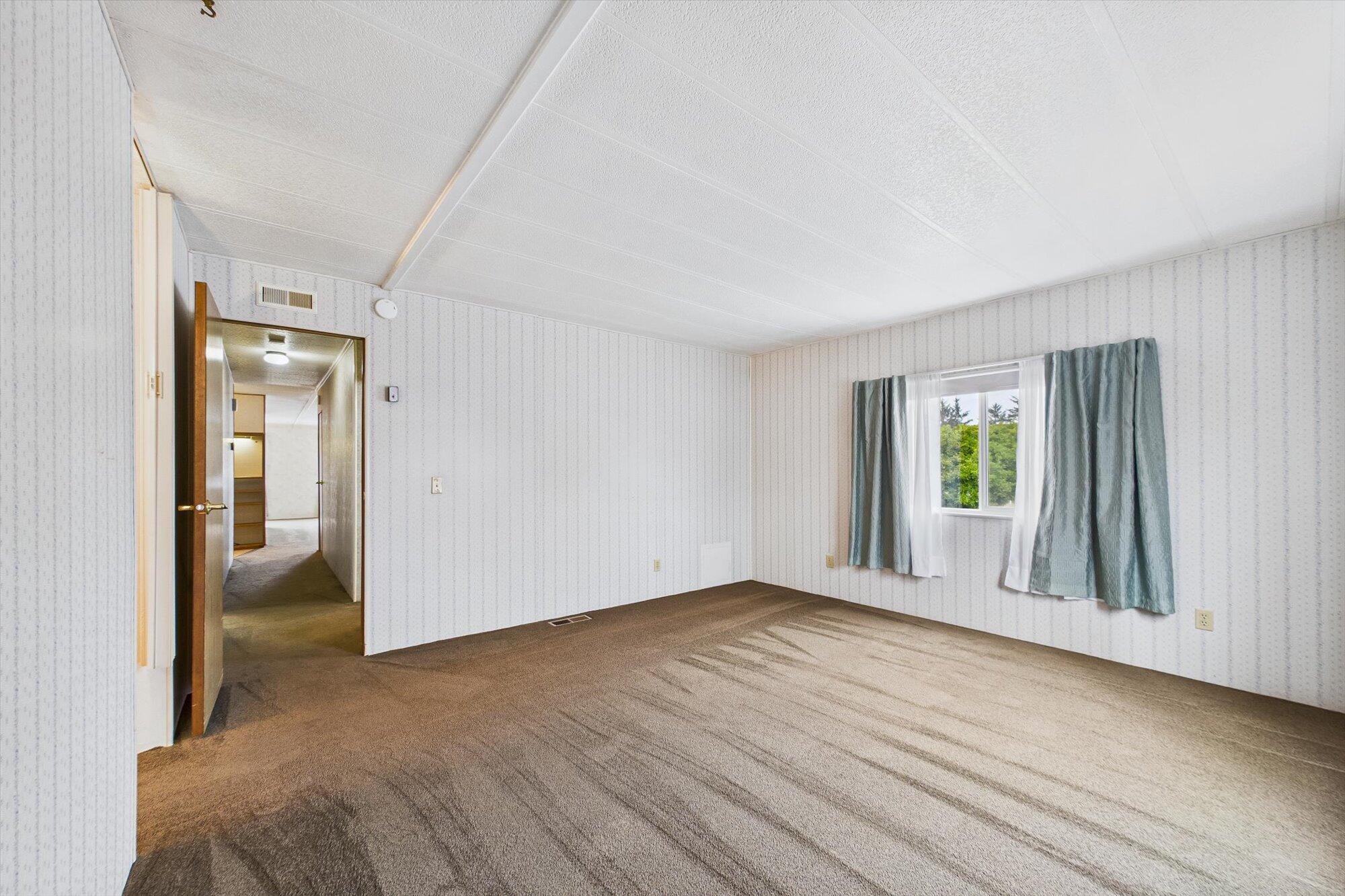 525 Herrick Avenue 33