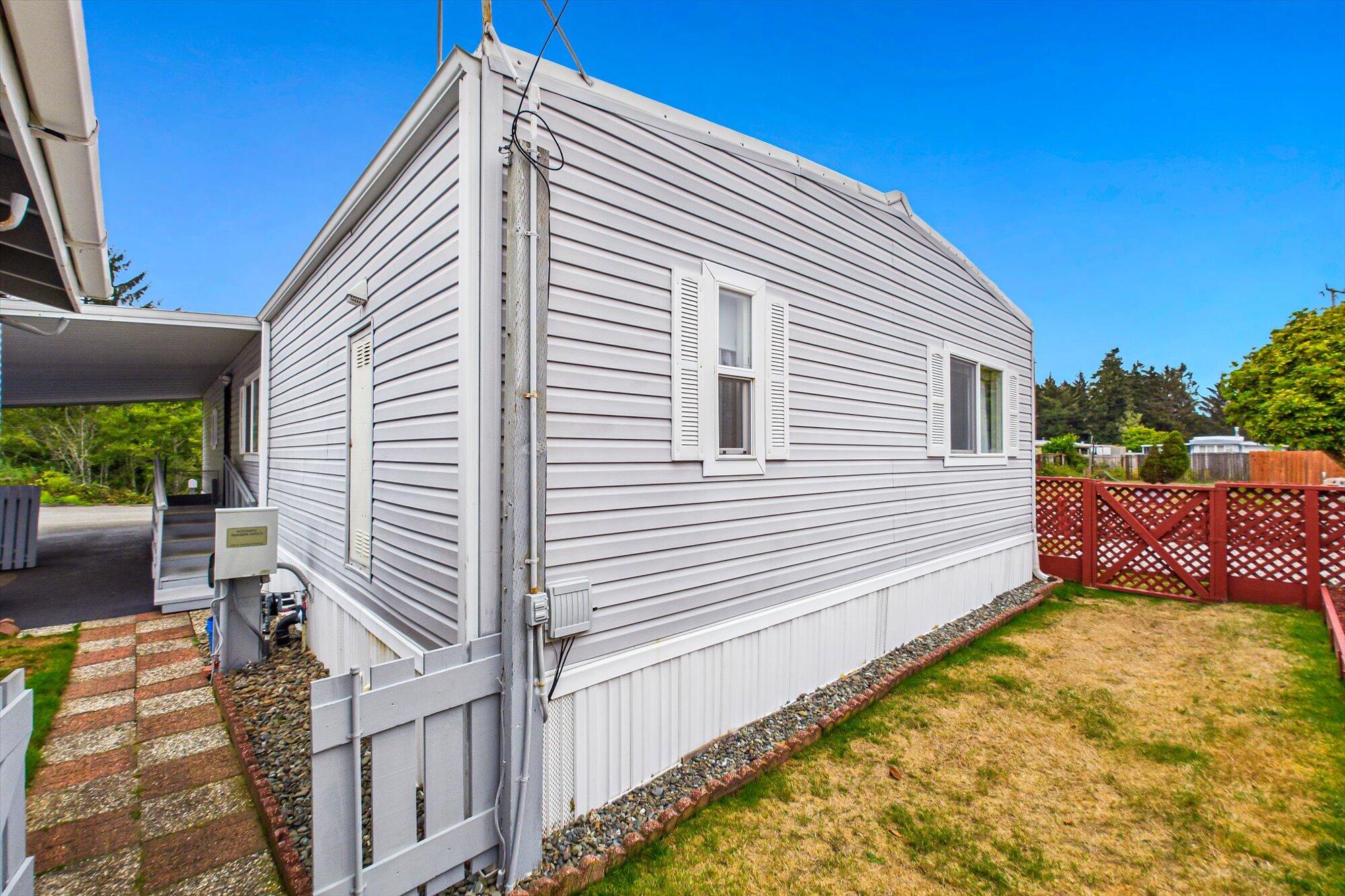 525 Herrick Avenue 33