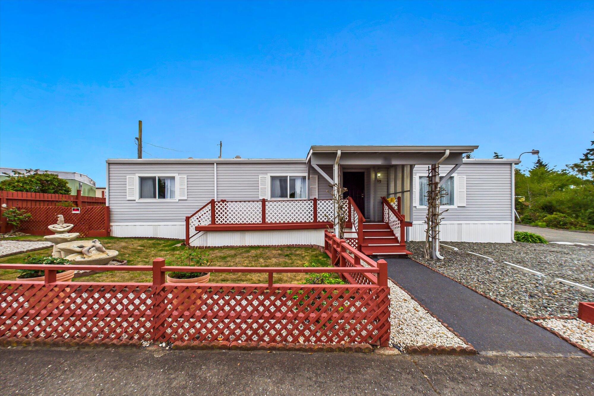 525 Herrick Avenue 33