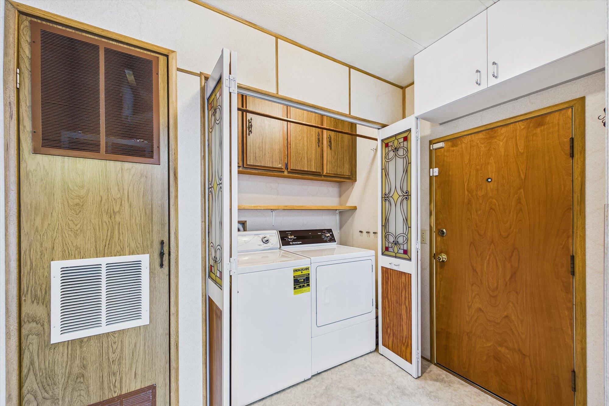 525 Herrick Avenue 33