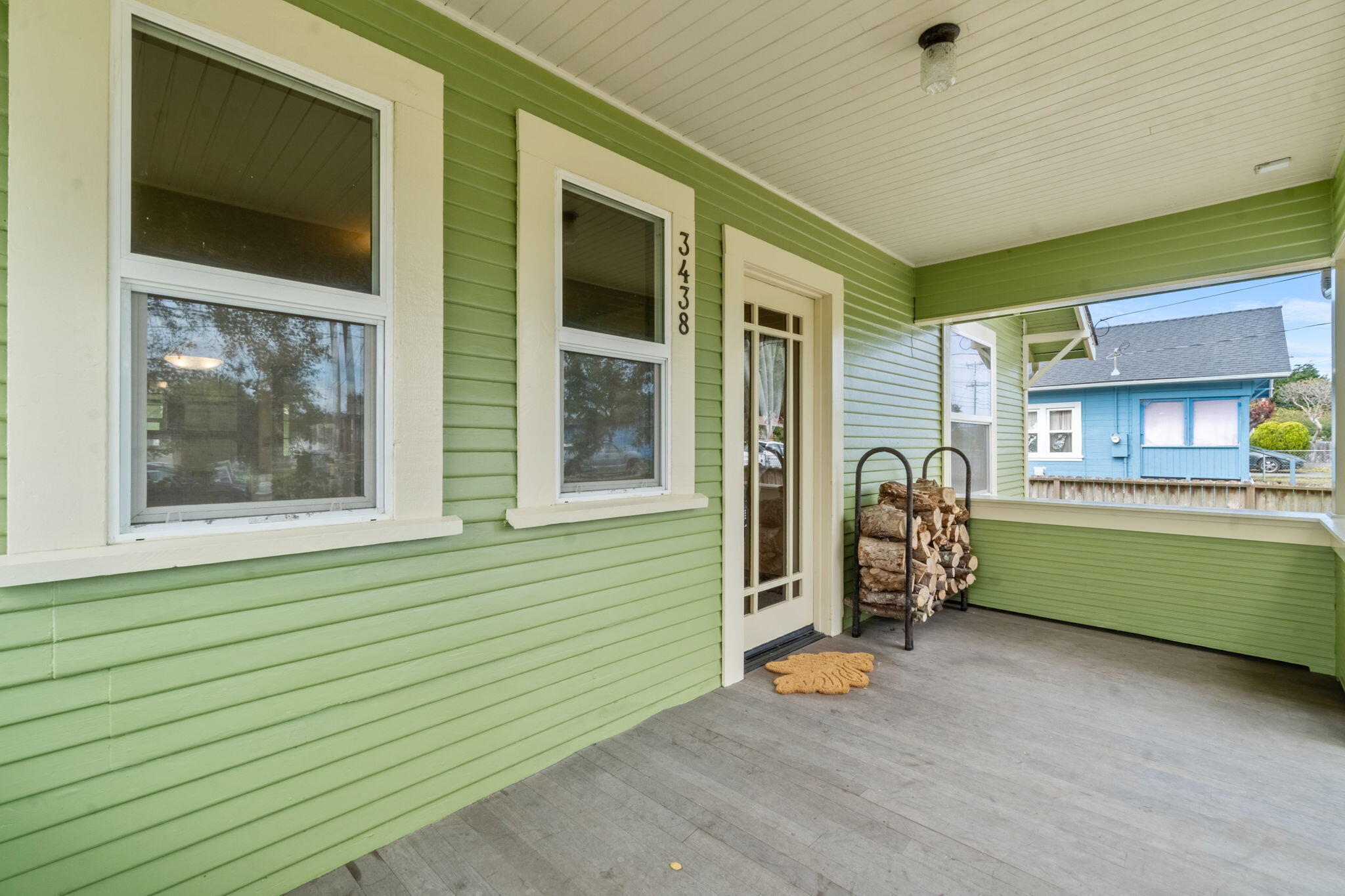 3438 Summer Street