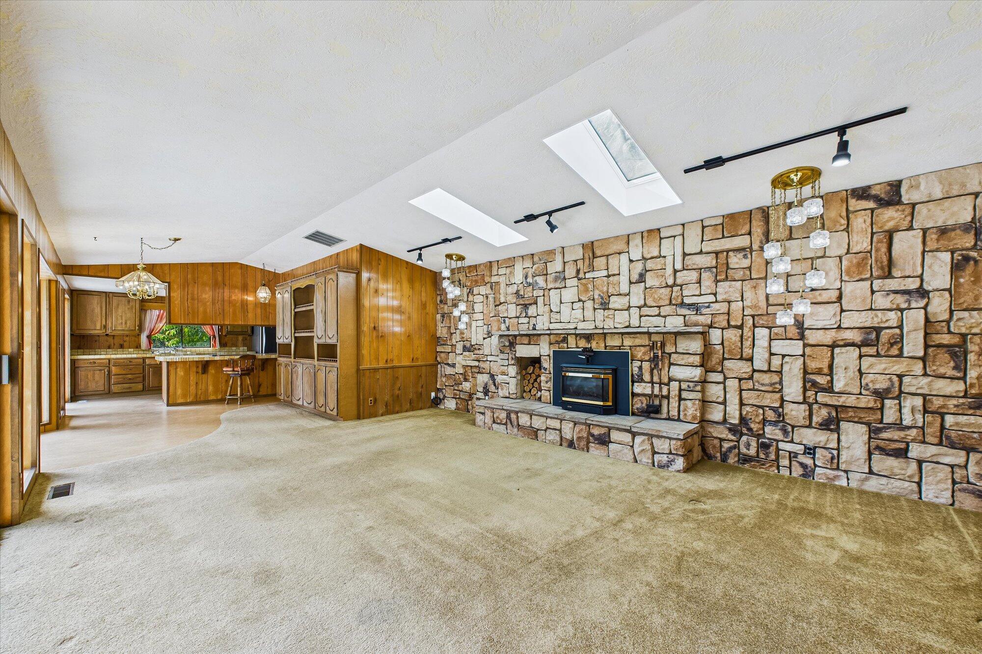 499 Gatliff Avenue