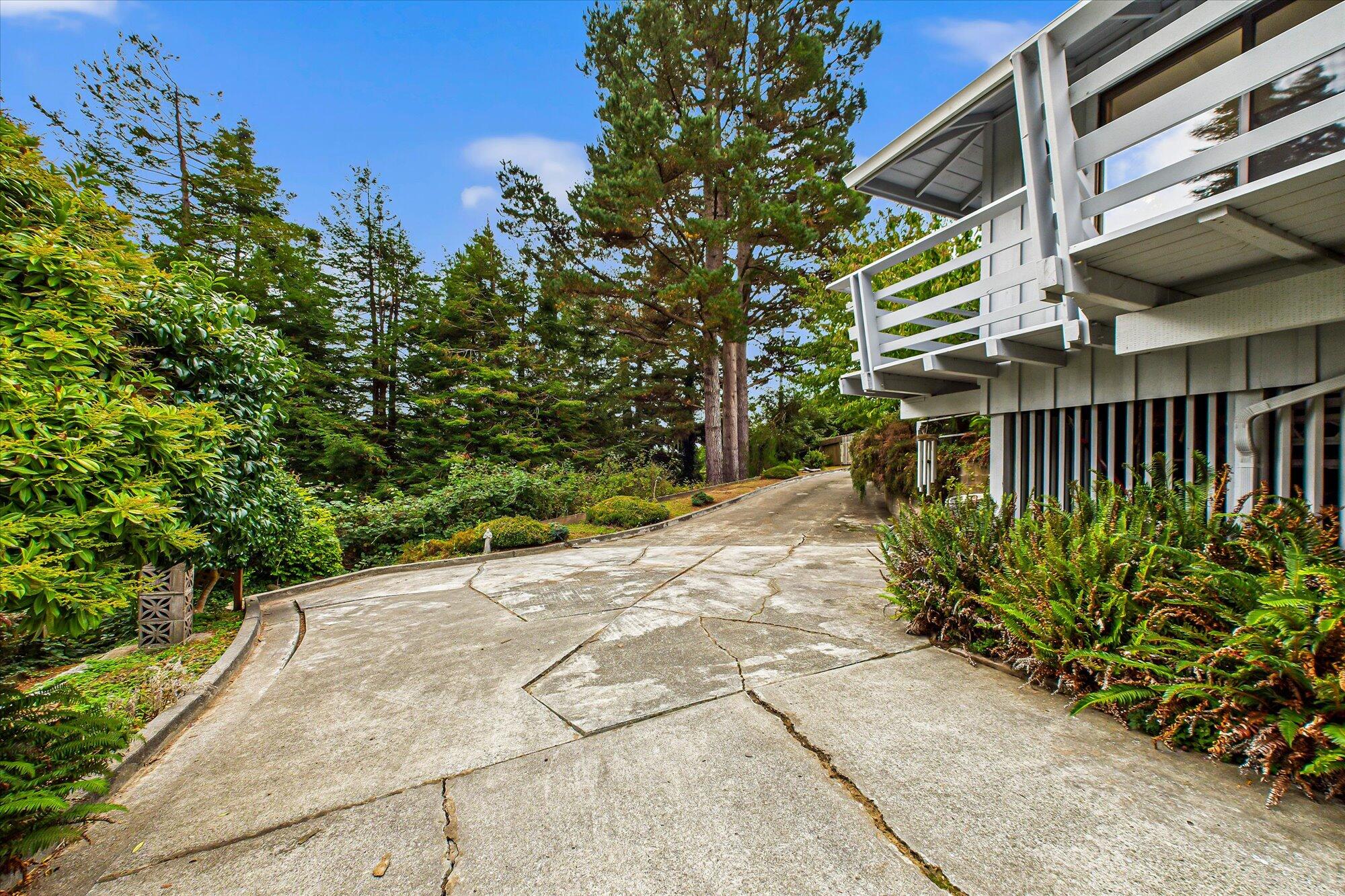 499 Gatliff Avenue