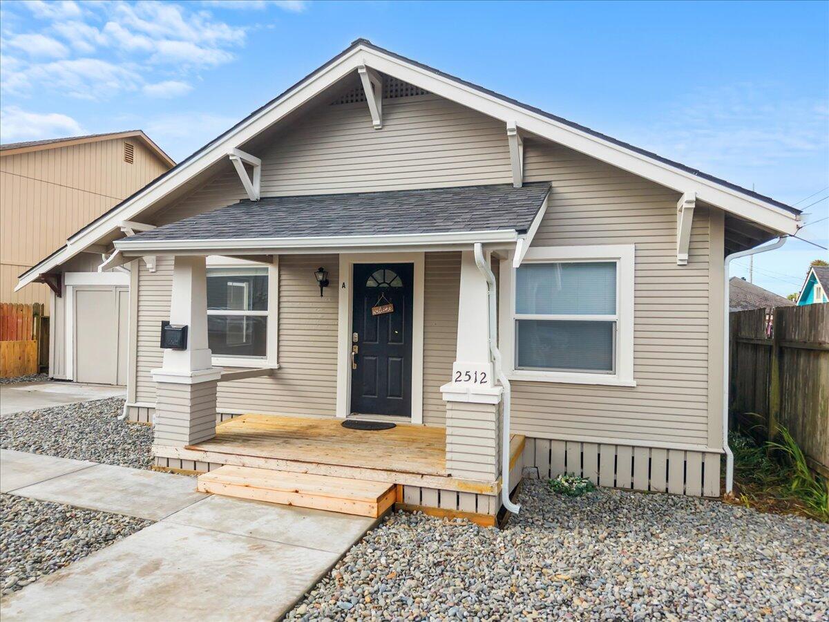 2512 Albee Street