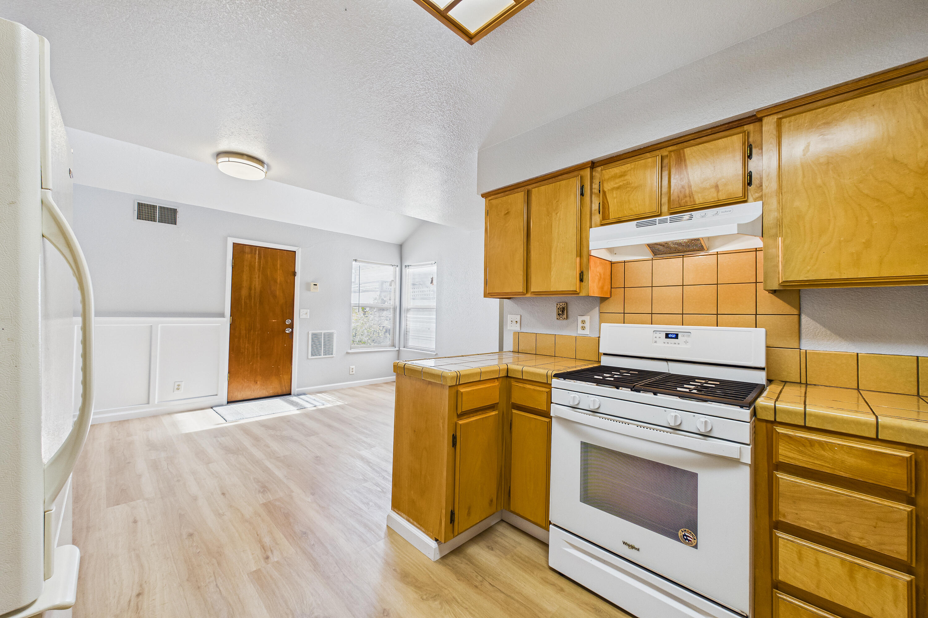 1449 Myrtle #9 Avenue