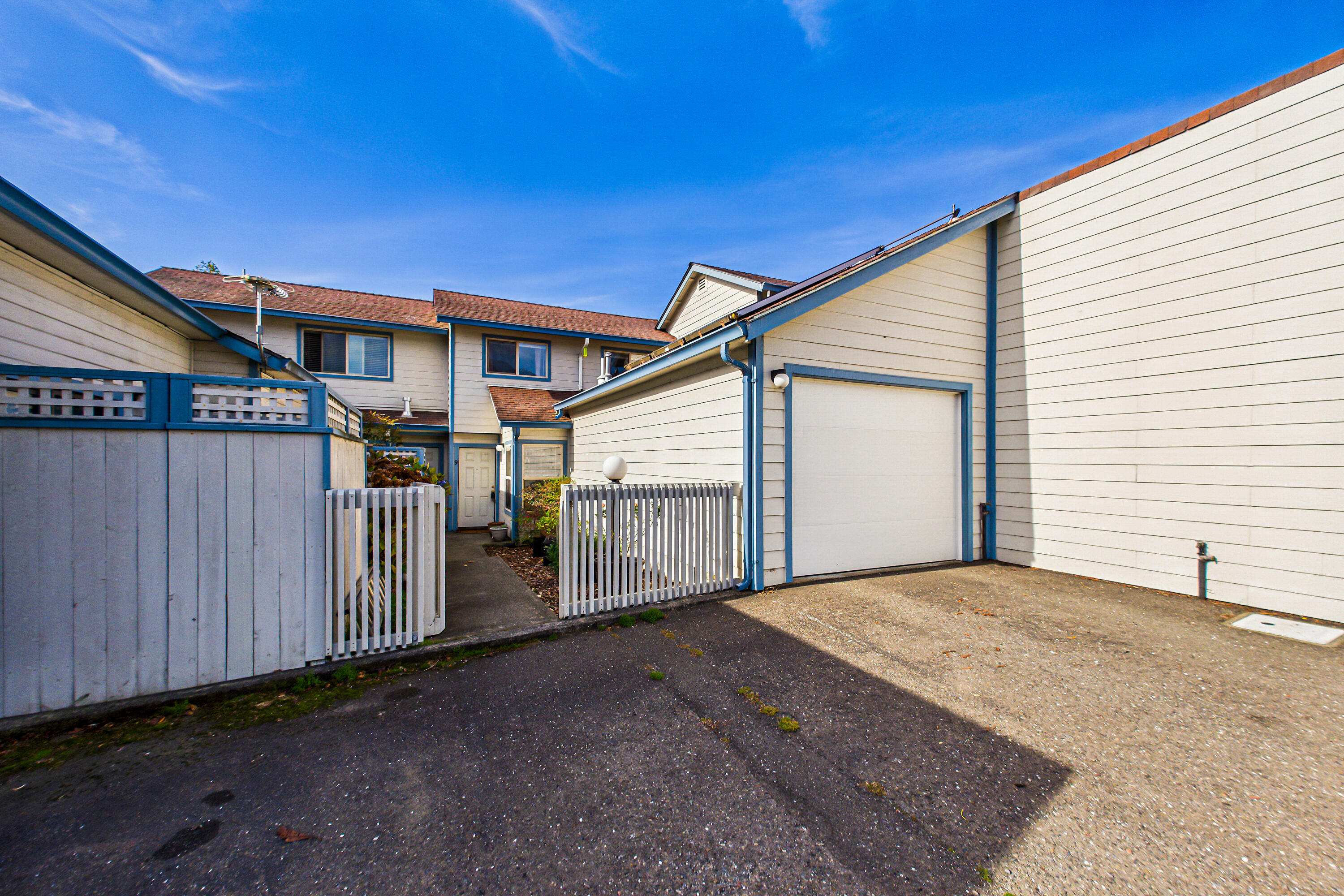 1449 Myrtle #9 Avenue