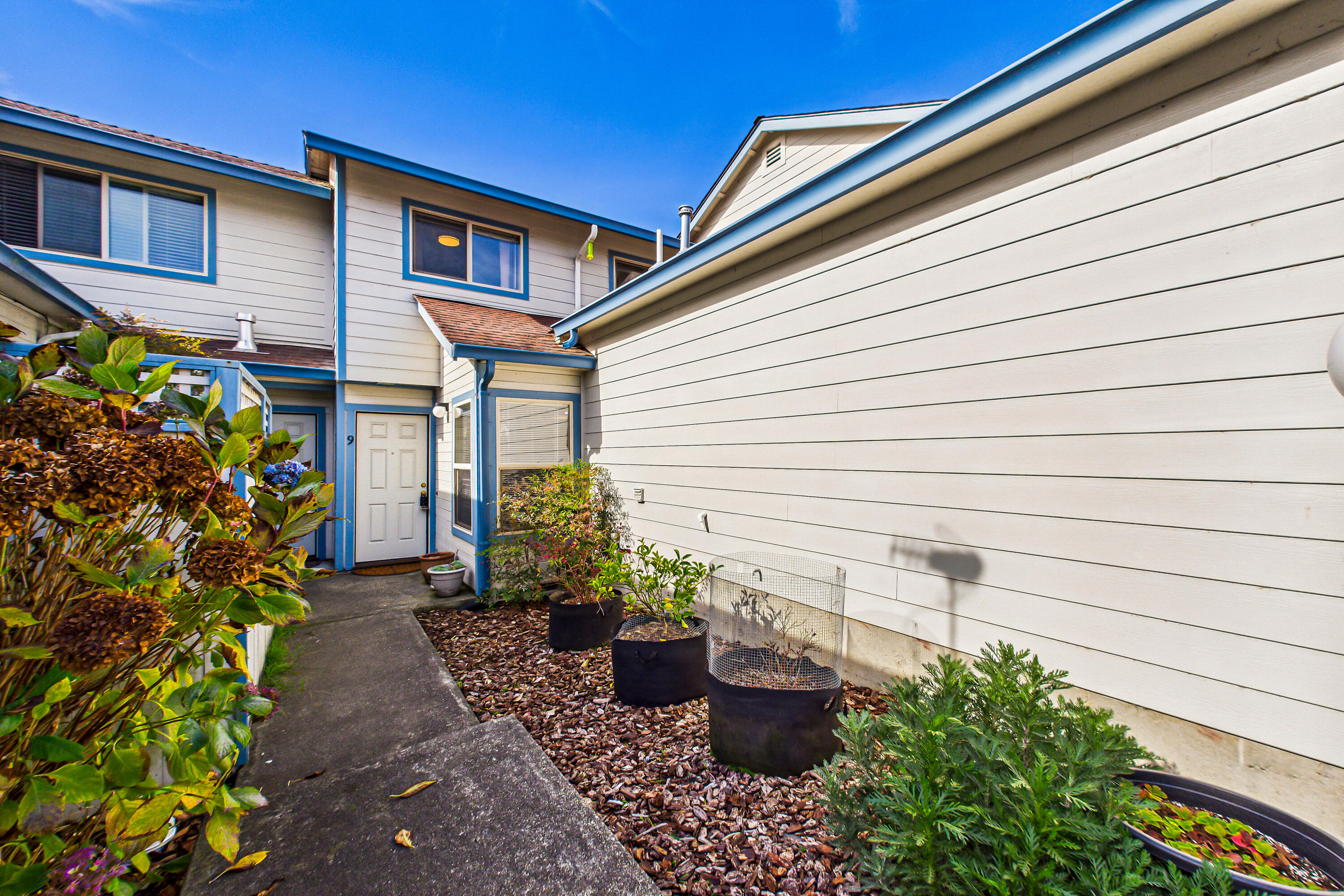 1449 Myrtle #9 Avenue