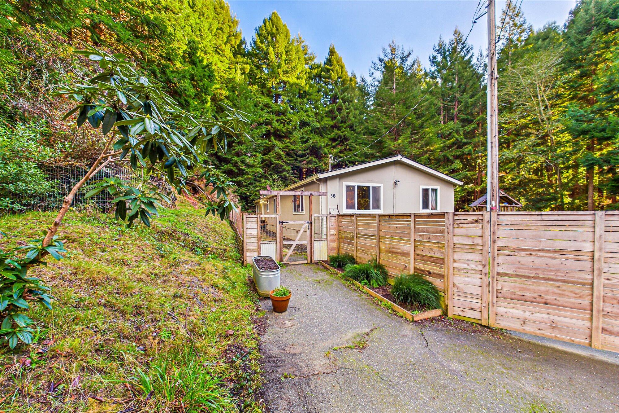 38 Deer Fern Lane