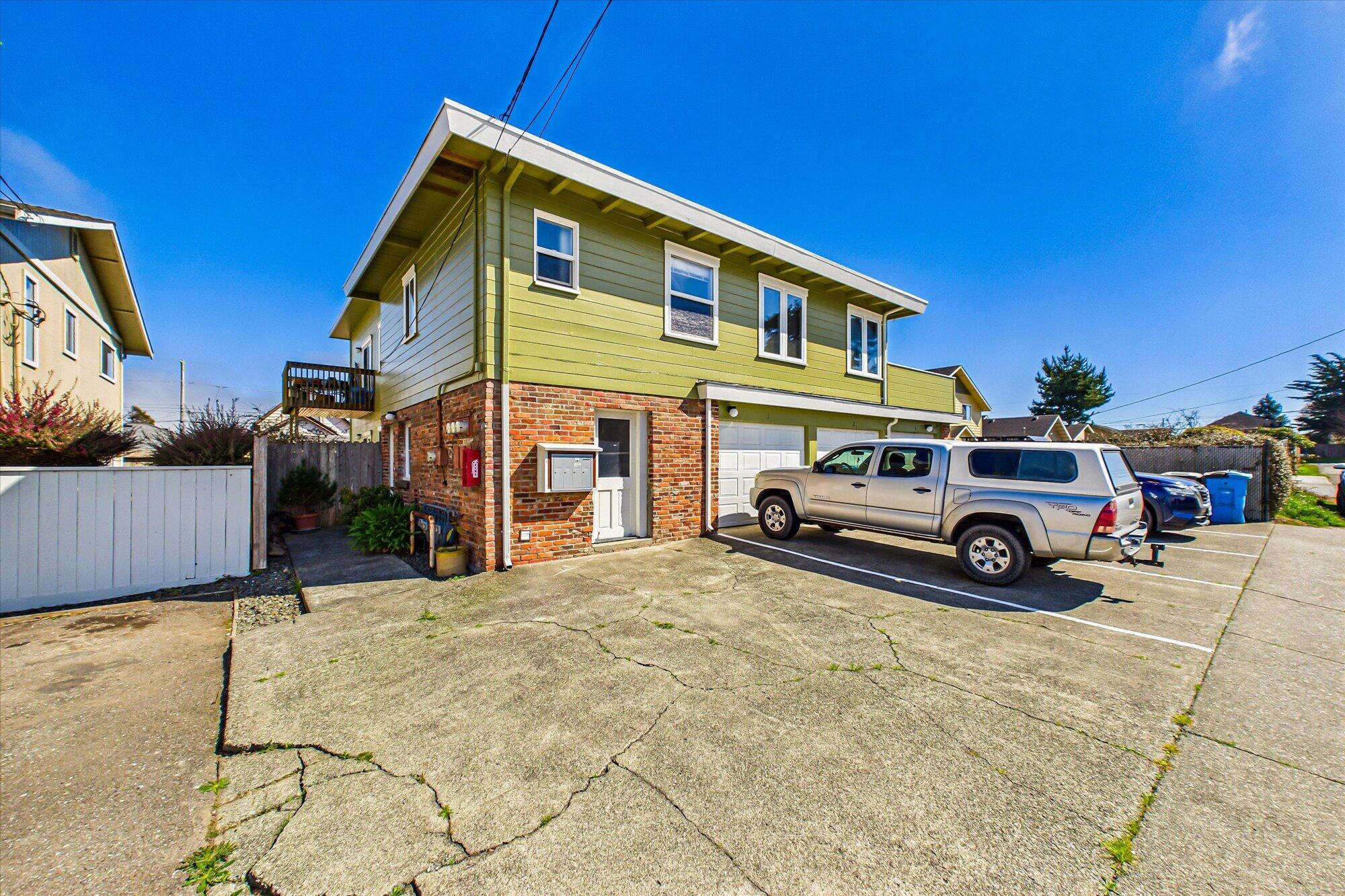 1141 Cousins Street