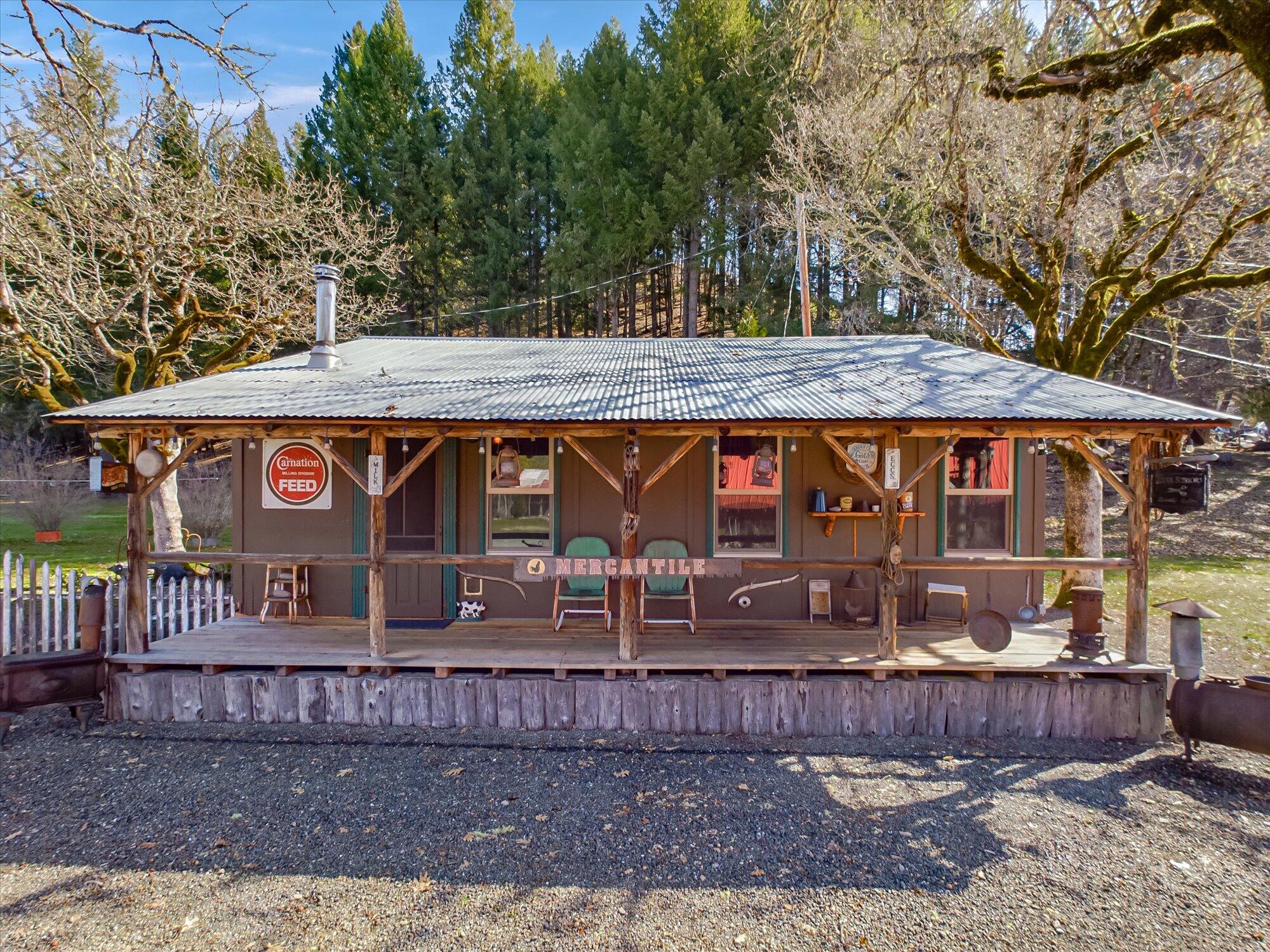 60 Littlefield Lane