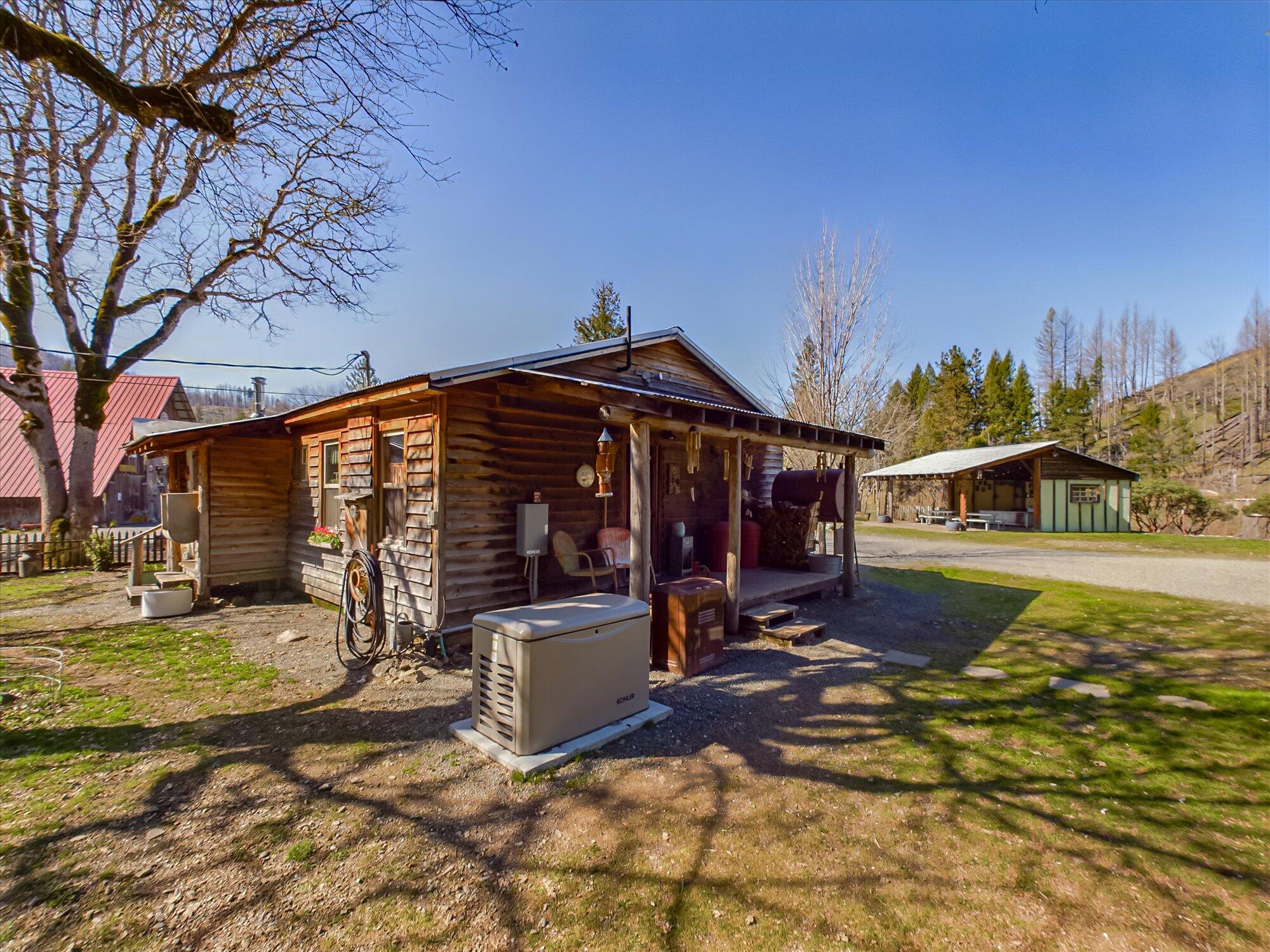 60 Littlefield Lane