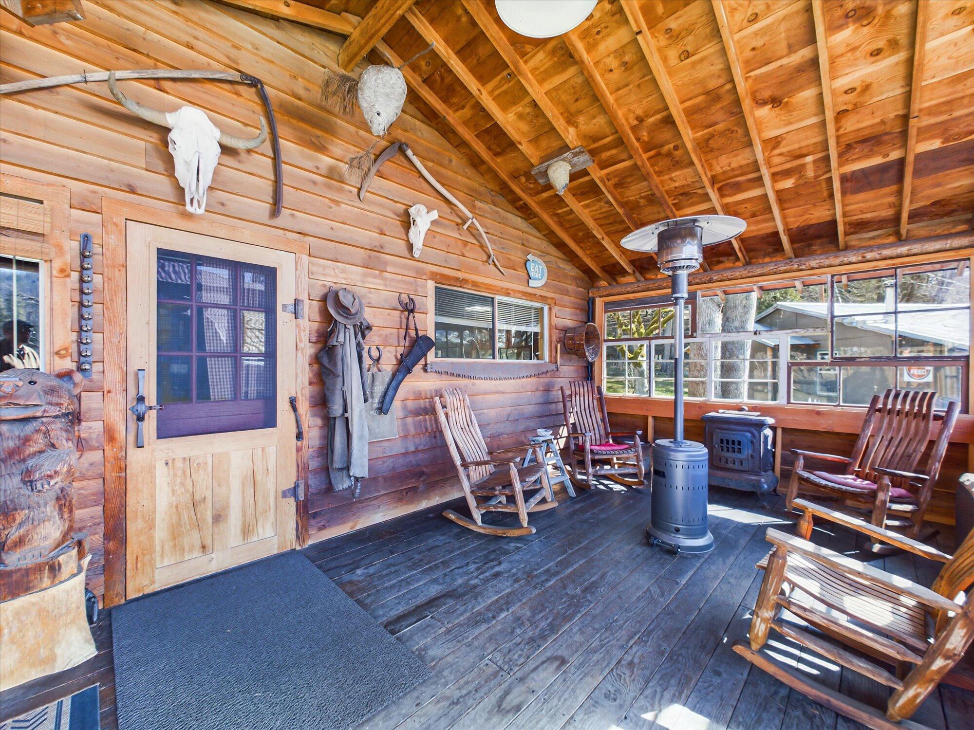 60 Littlefield Lane