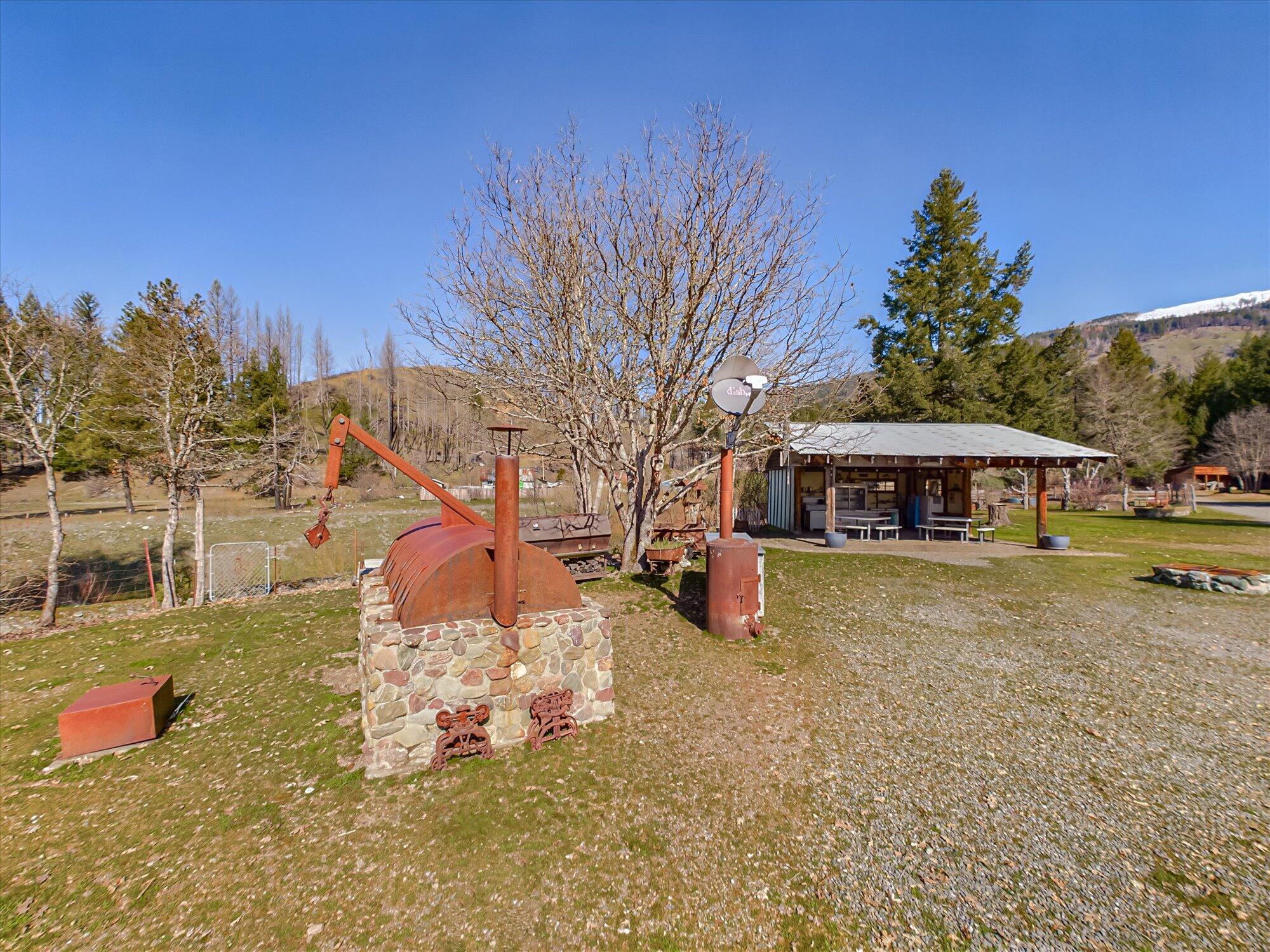 60 Littlefield Lane